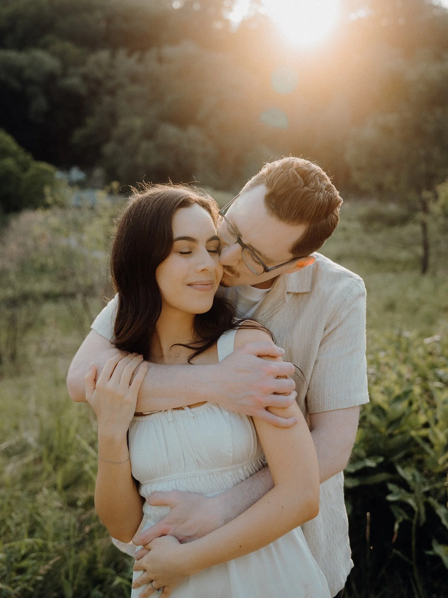 What&rsquo;s better than enjoying a romantic walk in the park with your S/O during a golden sunset?
&bull;
&bull;
&bull;
&bull;
&bull;
#creativephotography #elopementcollective #weddingsparrow #creativecouples #weddingphotoinspiration #elopementphoto
