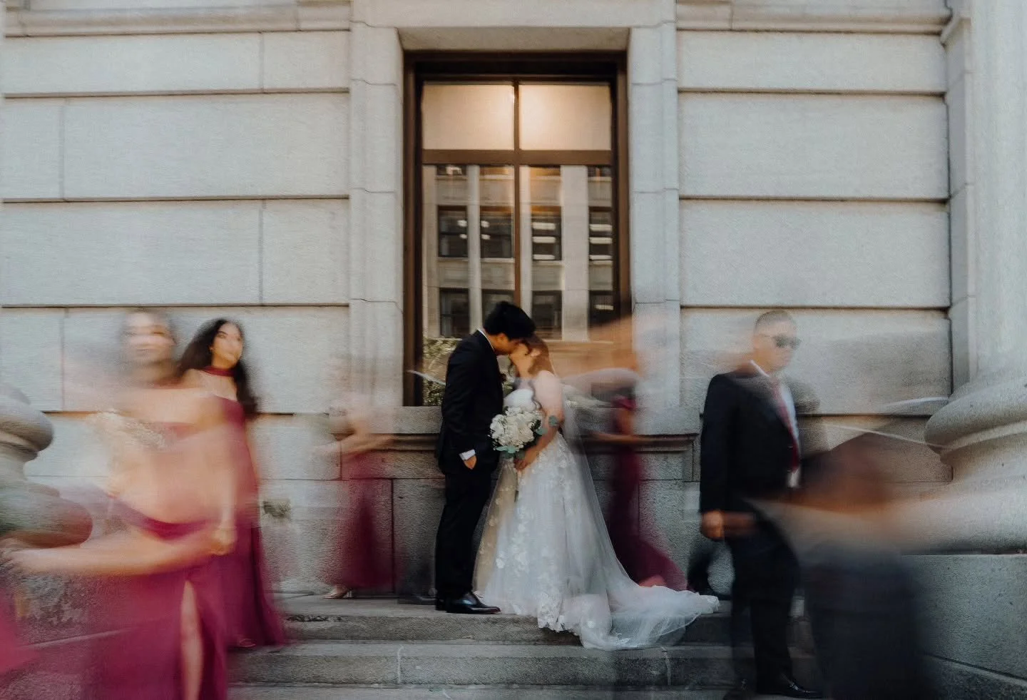 Throwback to a Montreal wedding 👀 So nice to have a different type of city vibe, can't wait to be able to shoot here again!

#torontoweddingphotography #torontoweddingphotographer #torontowedding #montrealweddingphotographer #montrealweddingphotogra