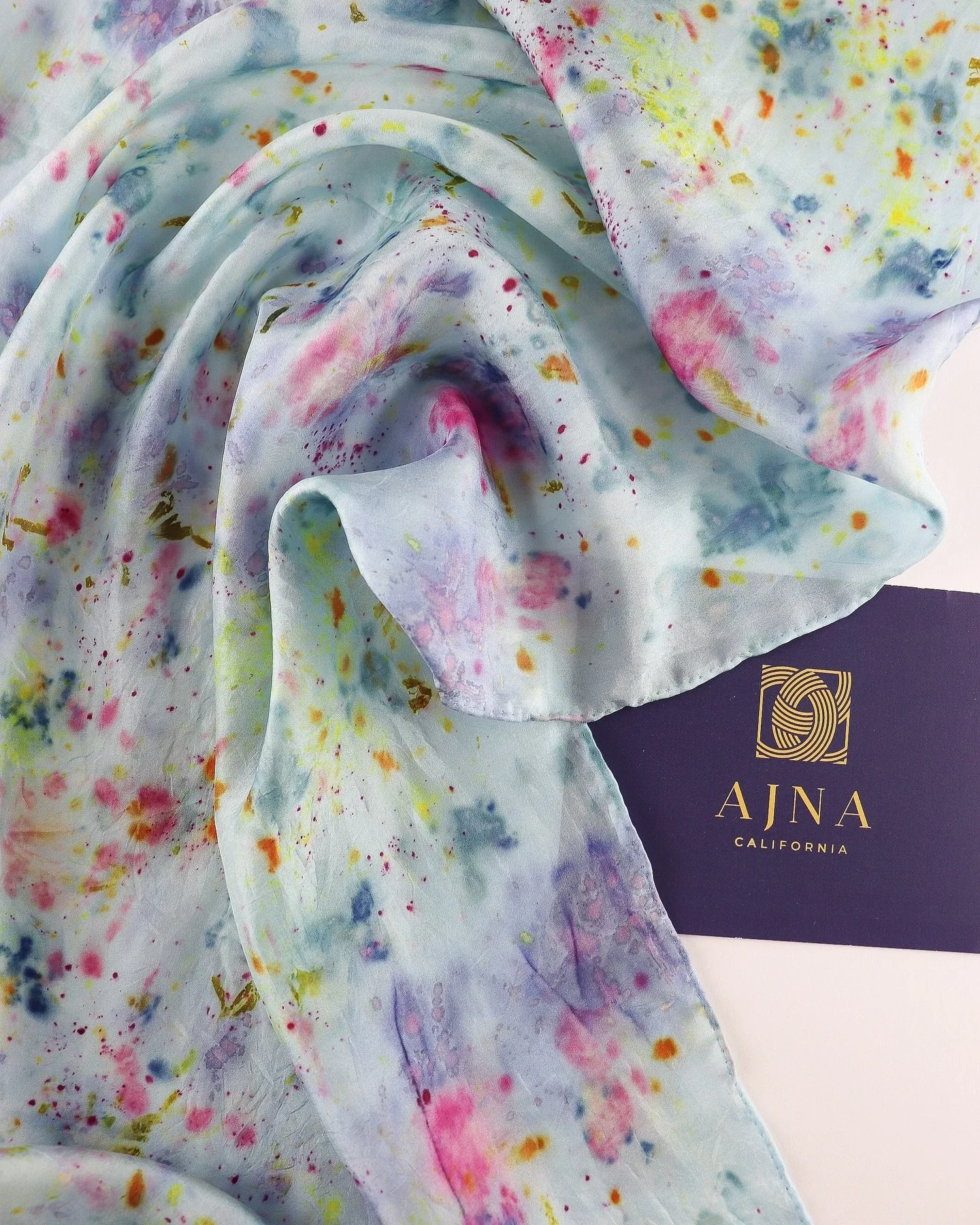 Botanically dyed silk scarf in soft pastel blue 🩵

#botanicallydyed #uniquescarves #oneofakind #ajnacalifornia #botanicaldyes