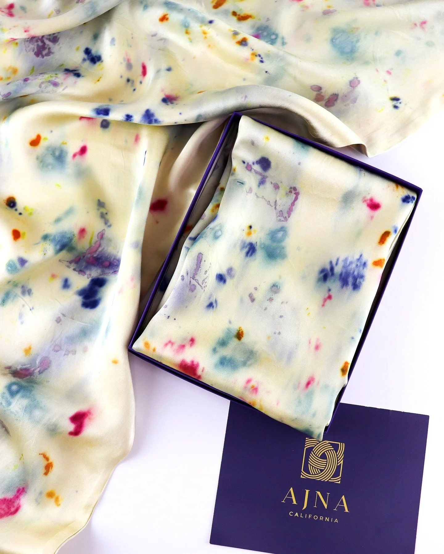 Botanically dyed silk pillowcase 🌷
#botanicallydyed #silkpillowcase #ajnacalifornia