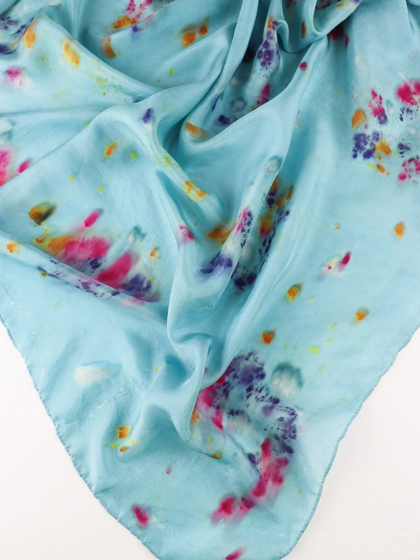 Spring bloom🪻
One of a kind Botanically dyed silk square scarf 

#botanicallydyed #silkscarf #ajnacalifornia #uniquescarves