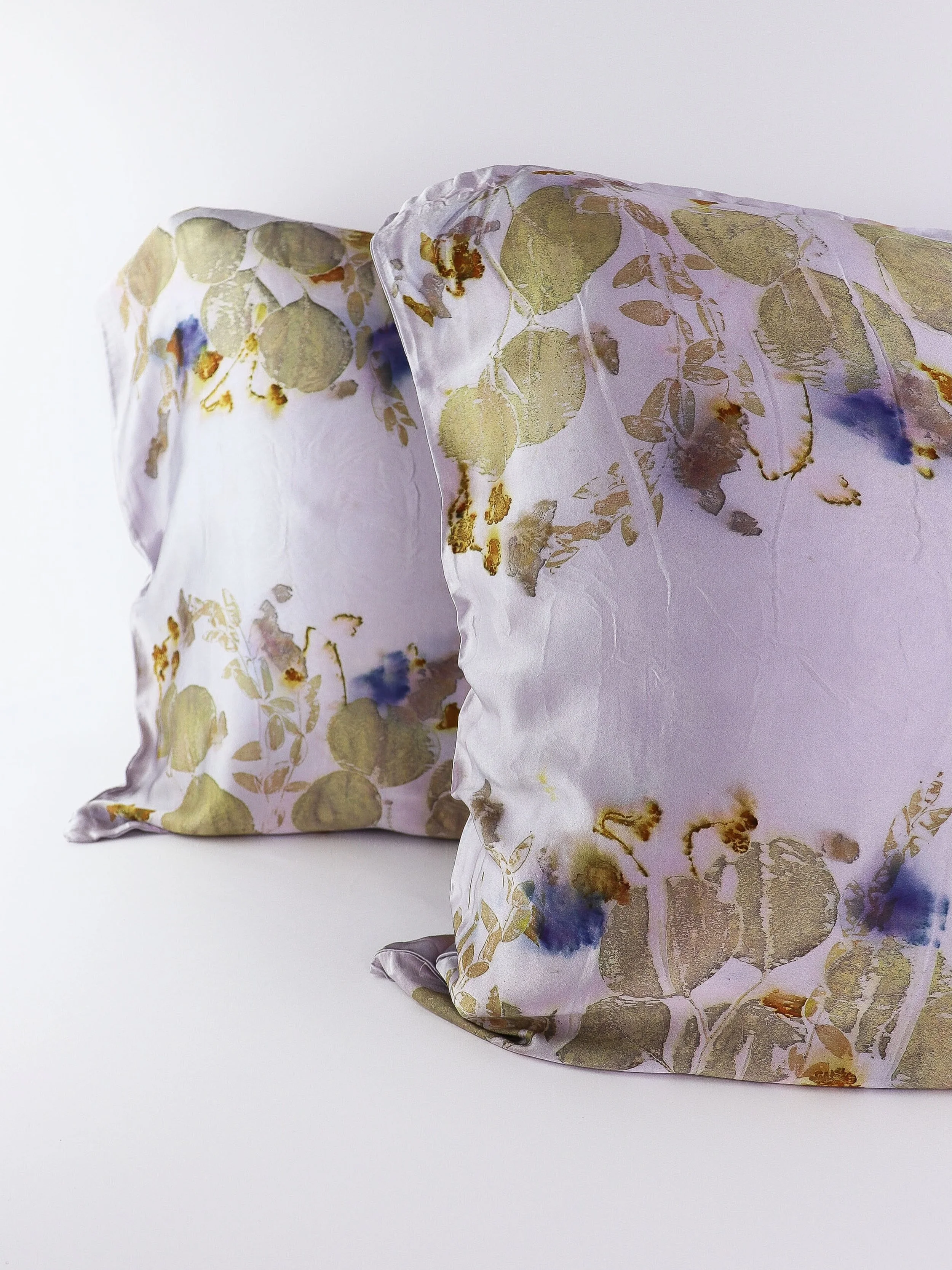 Botanically dyed silk pillowcase set
Indigo and cochineal with eco printed eucalyptus and flowers 
 
#botanicallydyed #silkpillowcase #ajnacalifornia