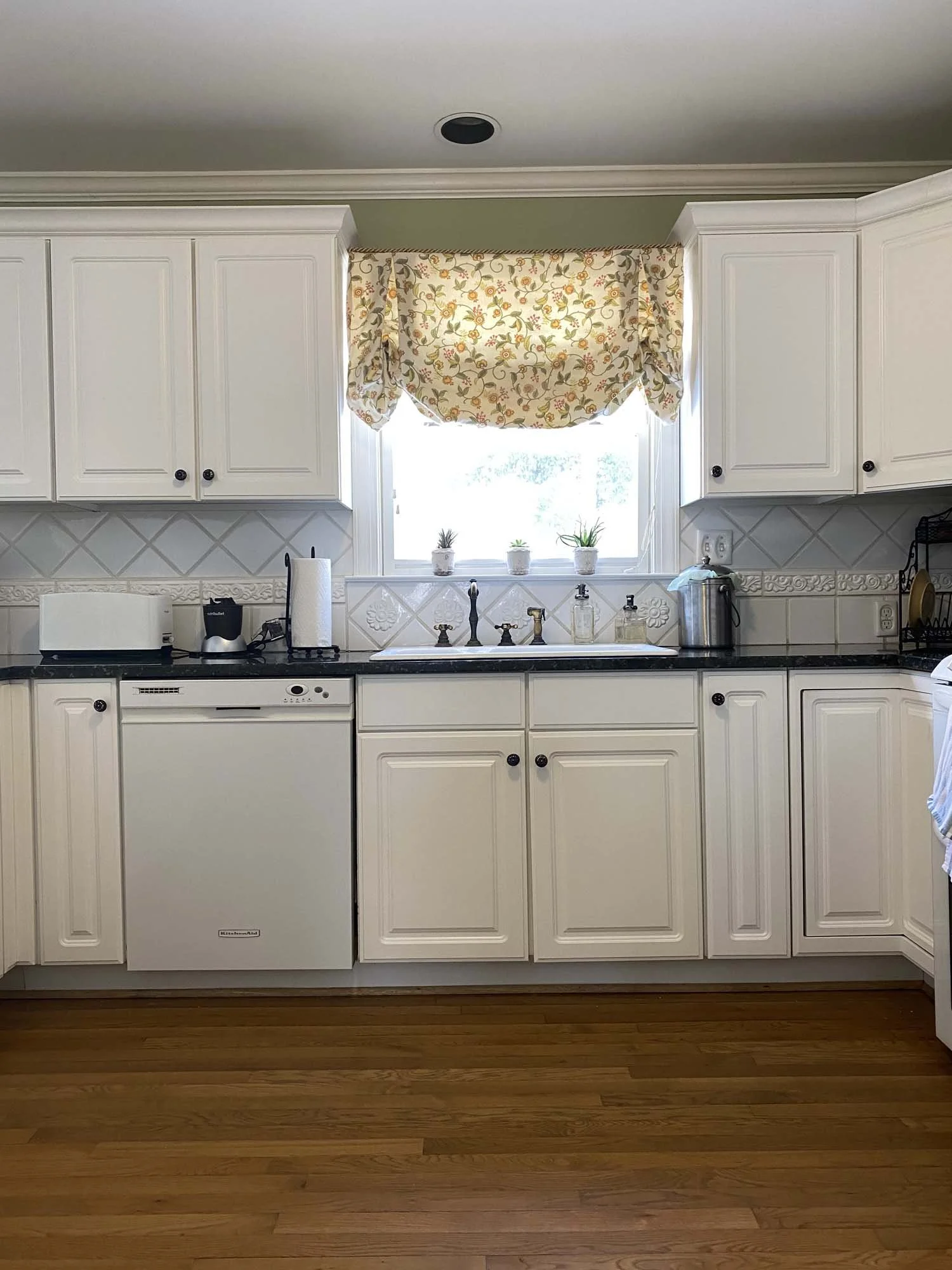 Interior Designer Gaithersburg MD Mary Fishback Before.02.jpg