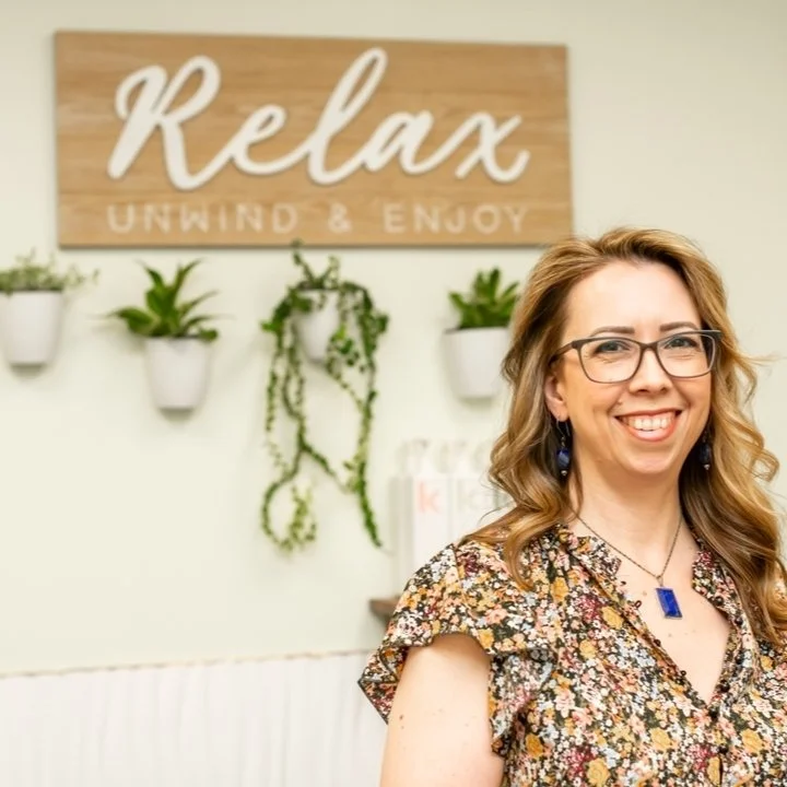 Feeling nervous about a new stylist? 
That&rsquo;s totally understandable! 

I know how attached we can get to our hair. We've all been there there &ndash; trusting someone with your hair can be a big decision!

That's why I offer complimentary zoom 