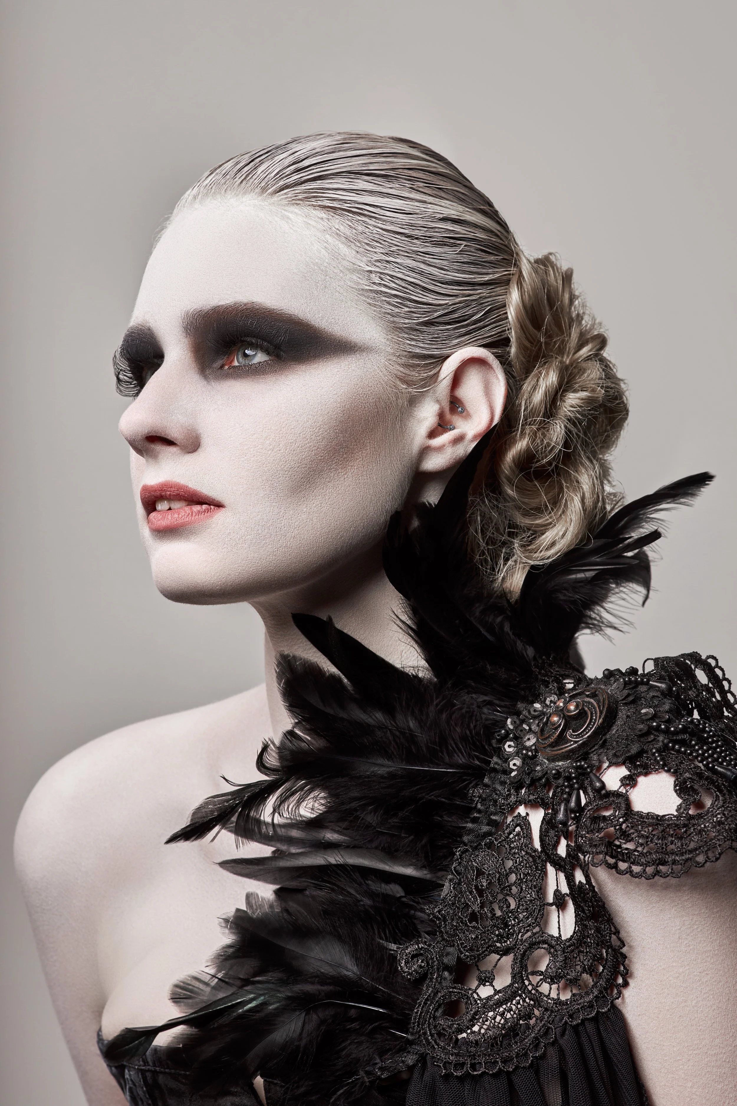 Dark Beauty Queen V2-3.jpg