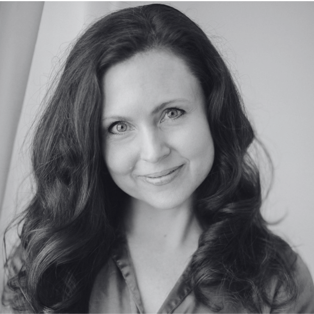 Dr. Deanna Minich, PhD: How Women Should Structure Macros in Their Meals