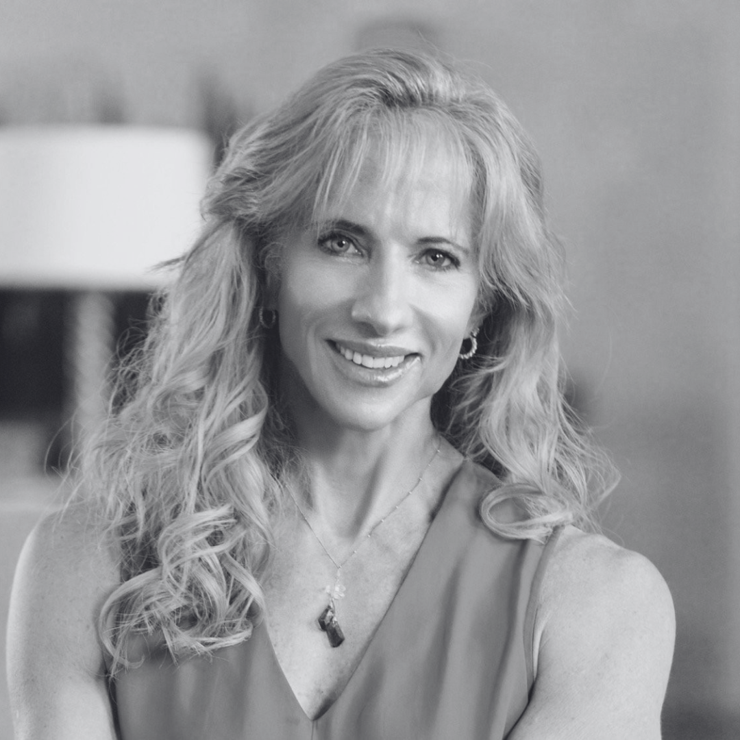 Dr. Elizabeth Yurth, MD: Muscle Building in Midlife, Joint Regeneration, Peptide Protocols, and Why Osteoarthritis Is Not Wear and Tear