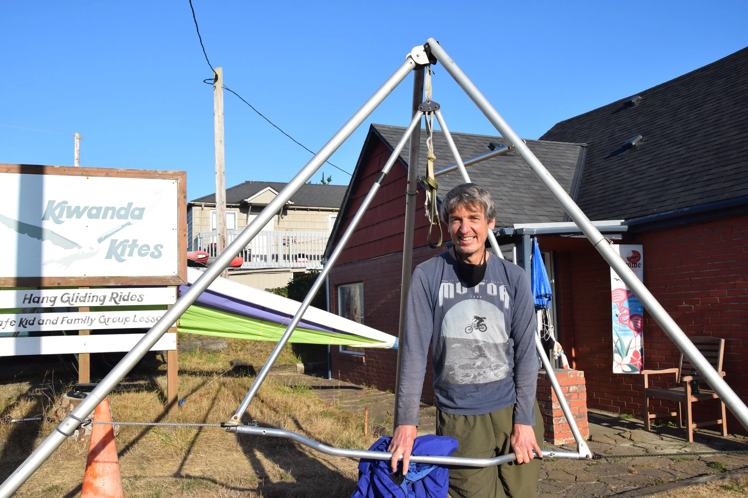 Hang Gliding - 1.jpg