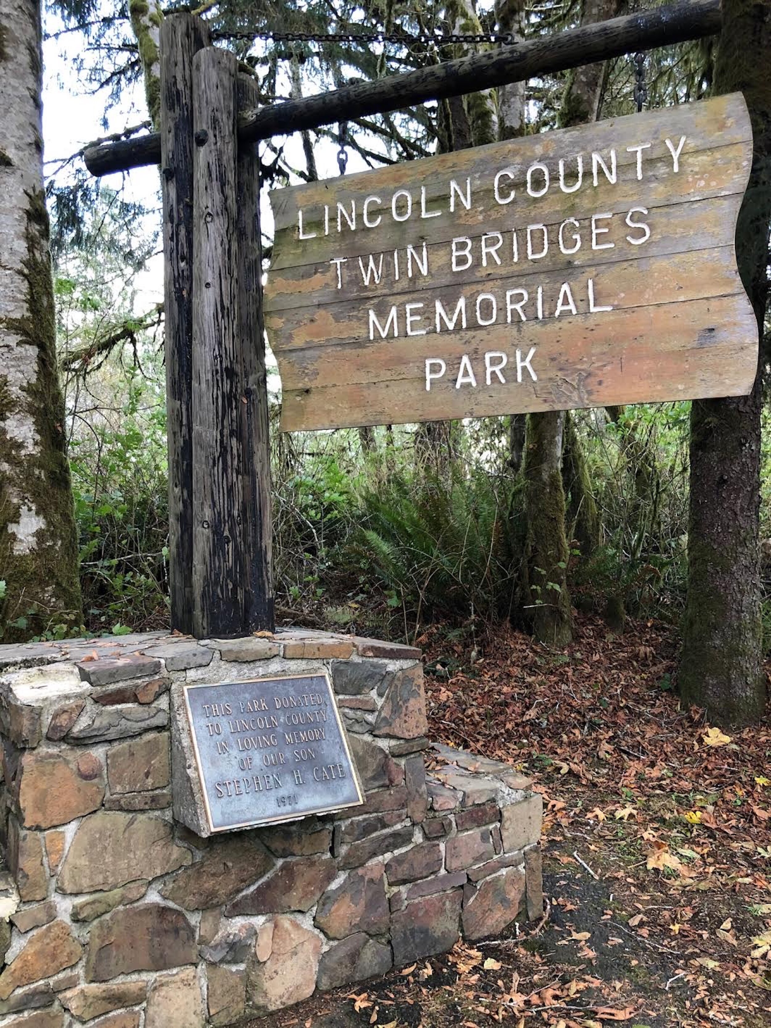 Twin Bridges sign.jpeg