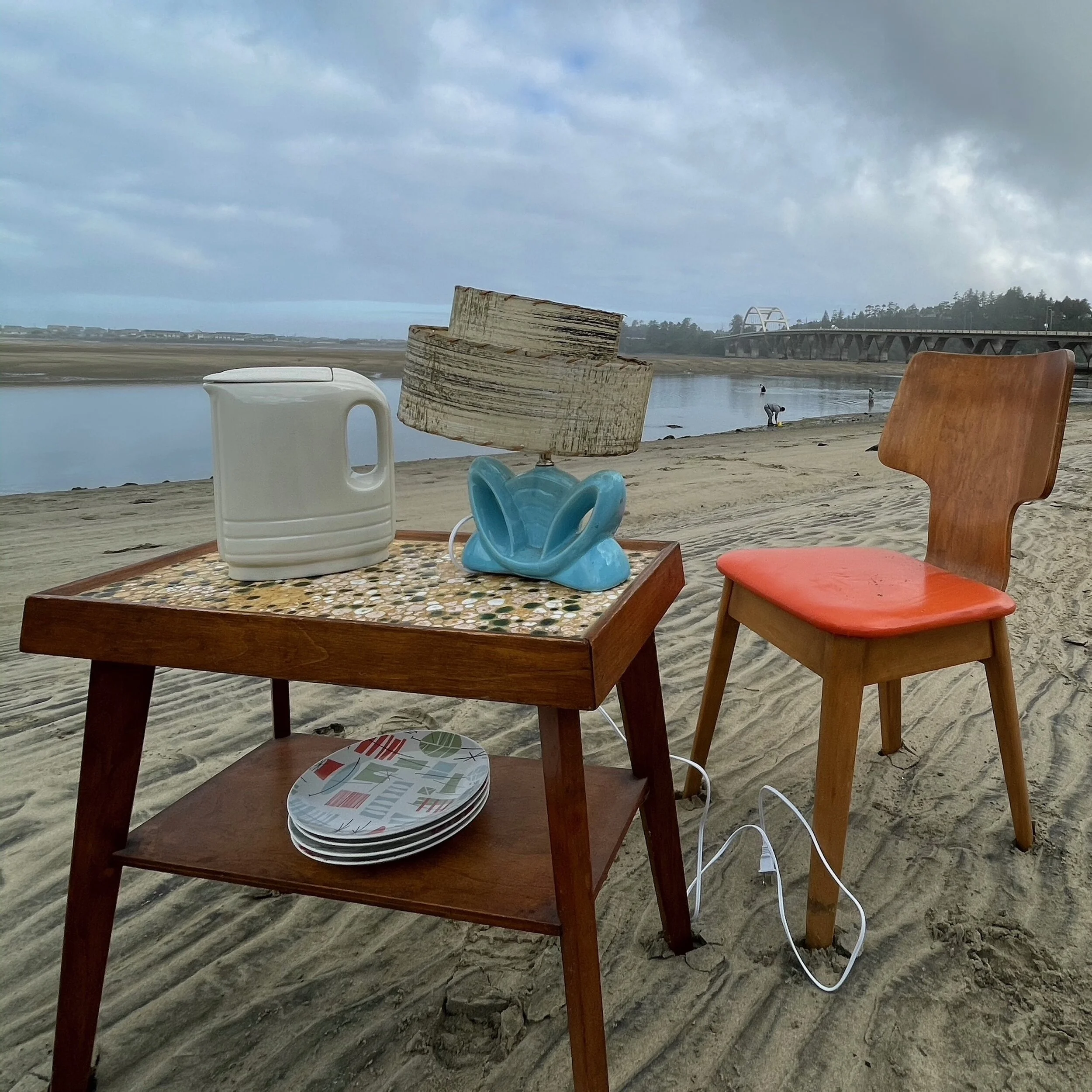 Sale along the Alsea Bay