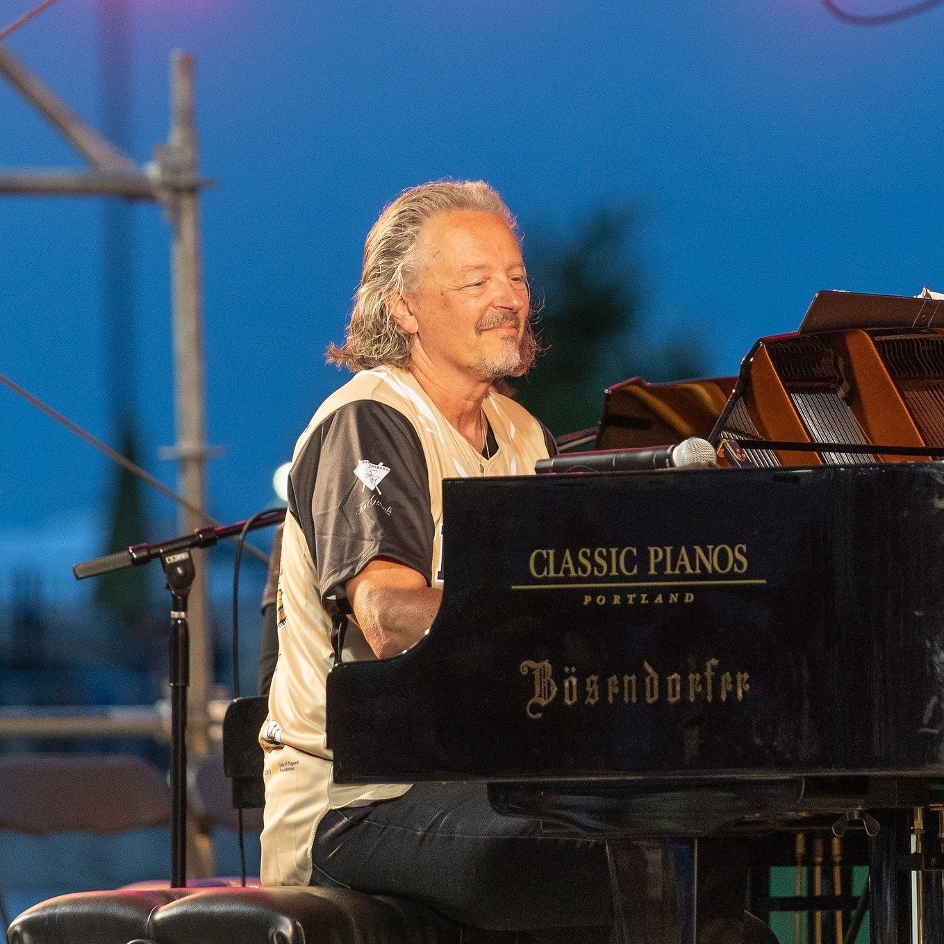 Piano performance makes happy campers
