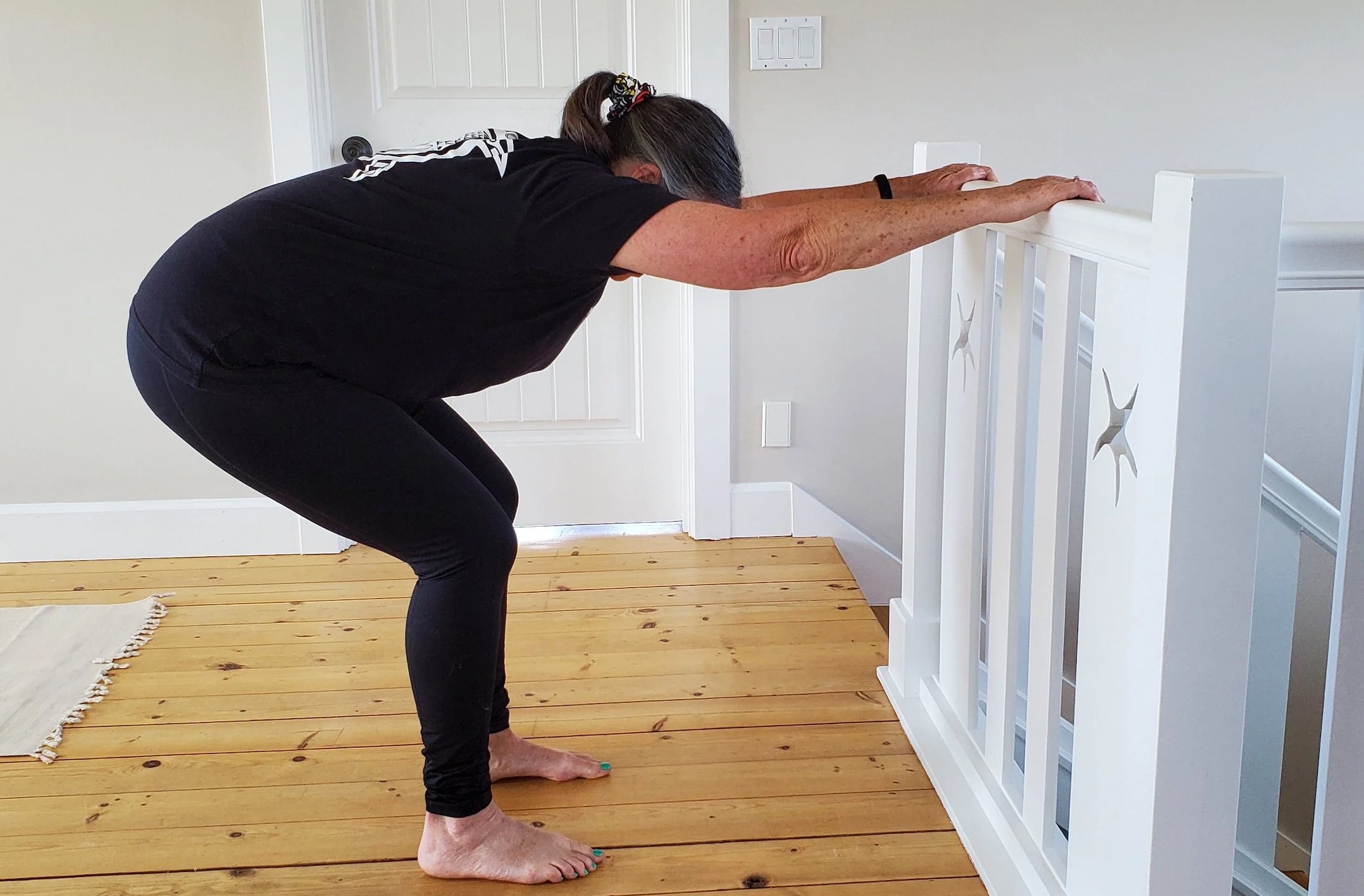 Do dogs do downward dog better?