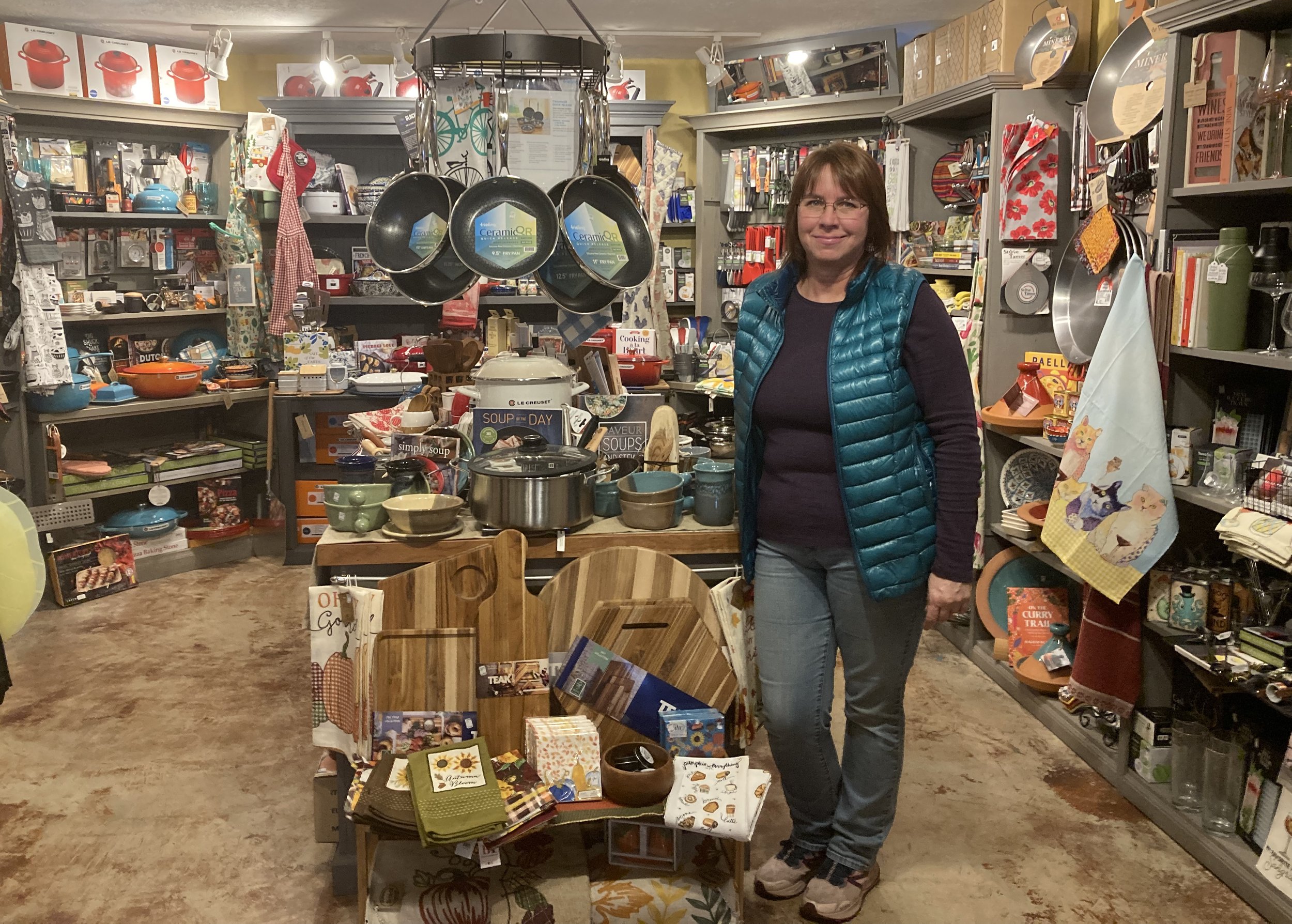 Shopping for gifts? Wok this way — Oregon Coast TODAY
