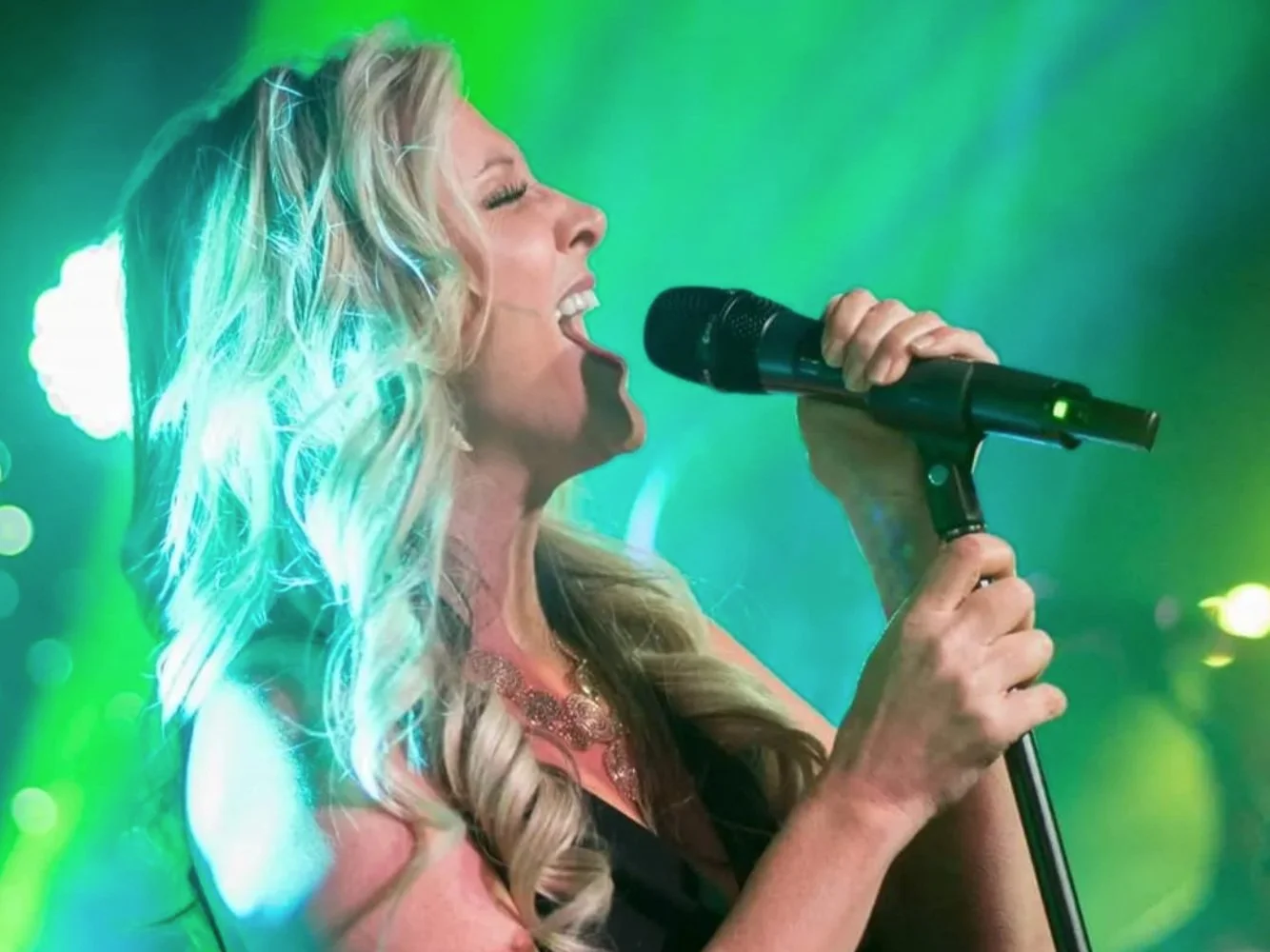 Ringin’ and singin’ at Chinook Winds