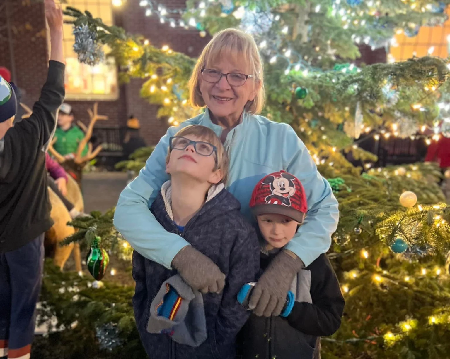 Grandma+Zantello+and+kids.jpg