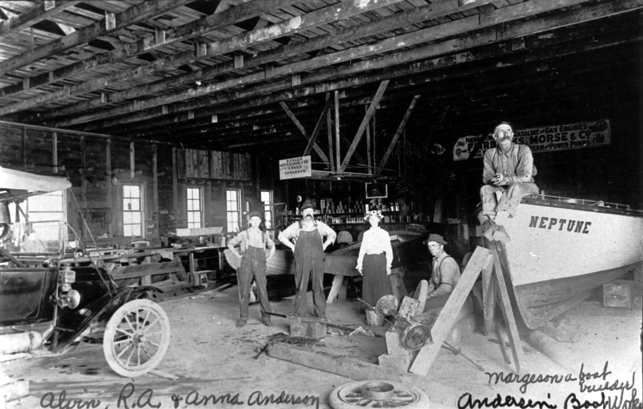 Boat Builders AndersonBoatWorks Ca 1910.jpg