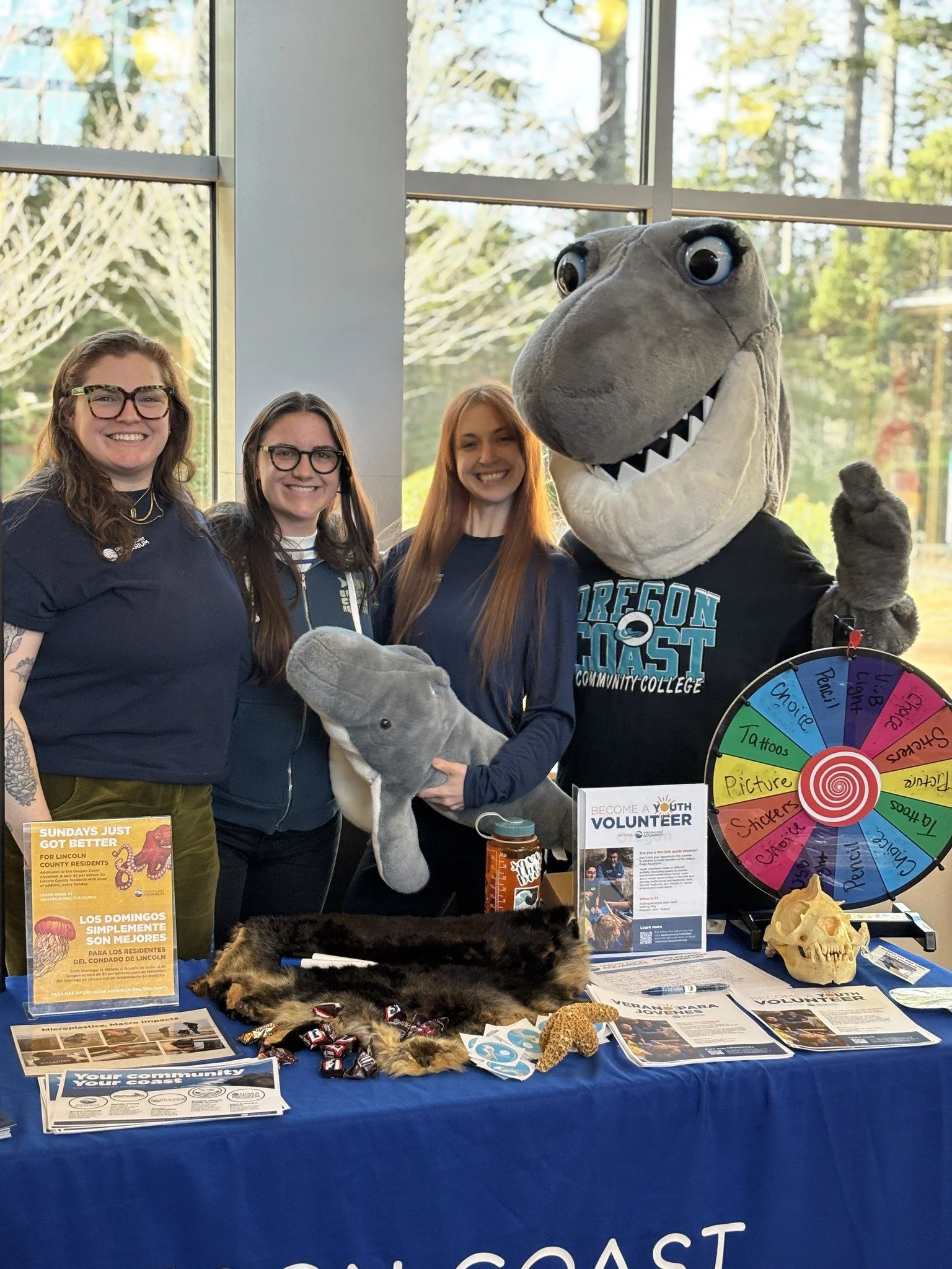 OC Aquarium Staff with Waverly.jpg