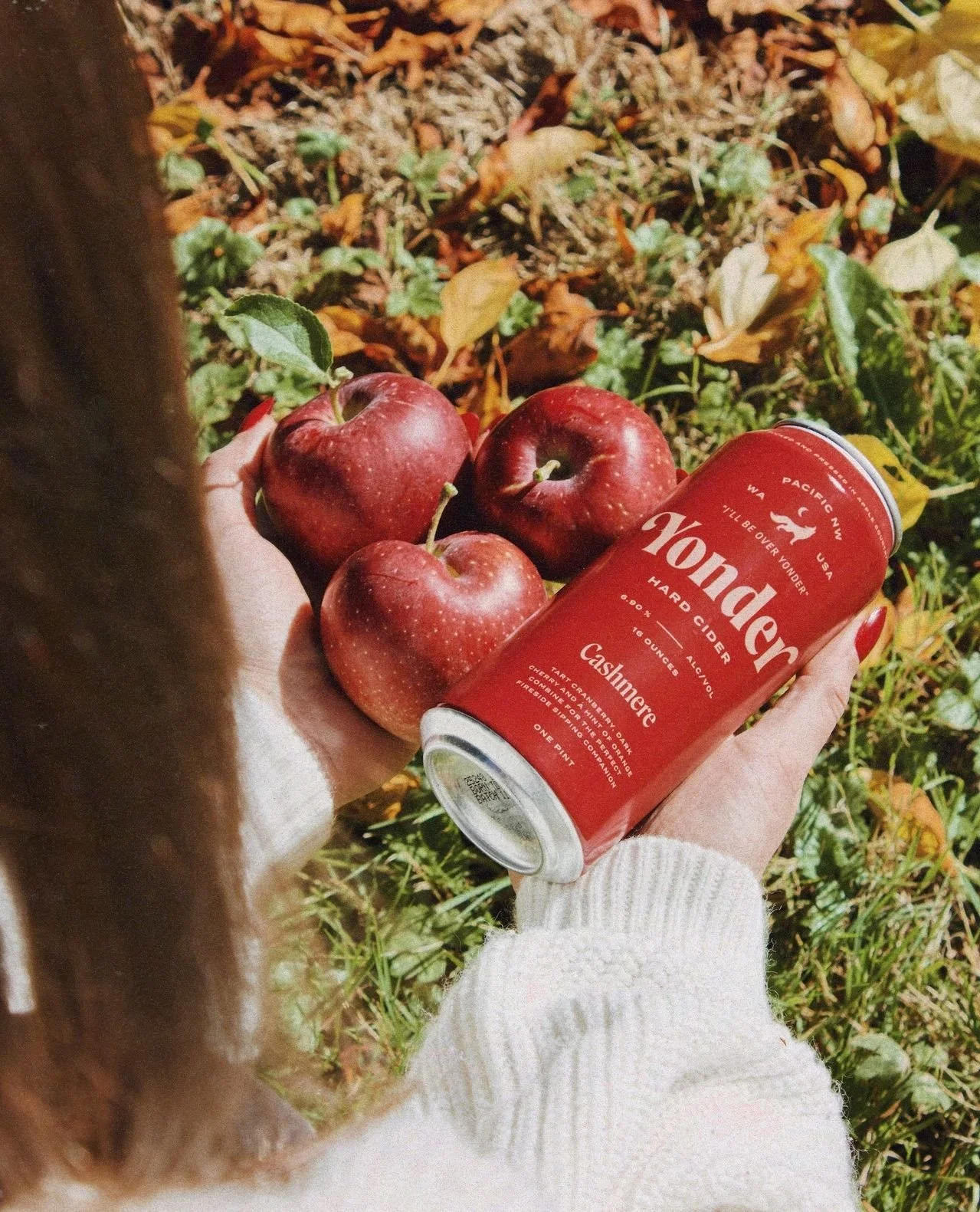Fall essentials: secured 🍎✨⁠
⁠
⁠
⁠
#yondercider #drinkyonder #borntoroam #illbeoveryonder #cashmerecider #orcharddays #apples #wenatchee #cashmere #cider