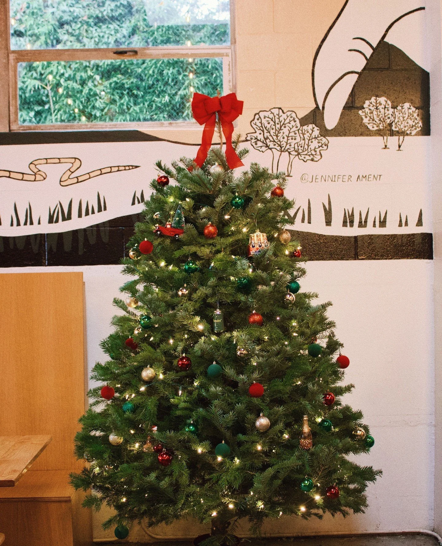 Help us decorate! ✨🎄⁠
⁠
Our Christmas tree is up at the taproom, and we&rsquo;d love for you to help make it shine! Bring an ornament and add a little bit of your holiday cheer to our tree.⁠
⁠
Sip some cider, hang a decoration, and let&rsquo;s make 