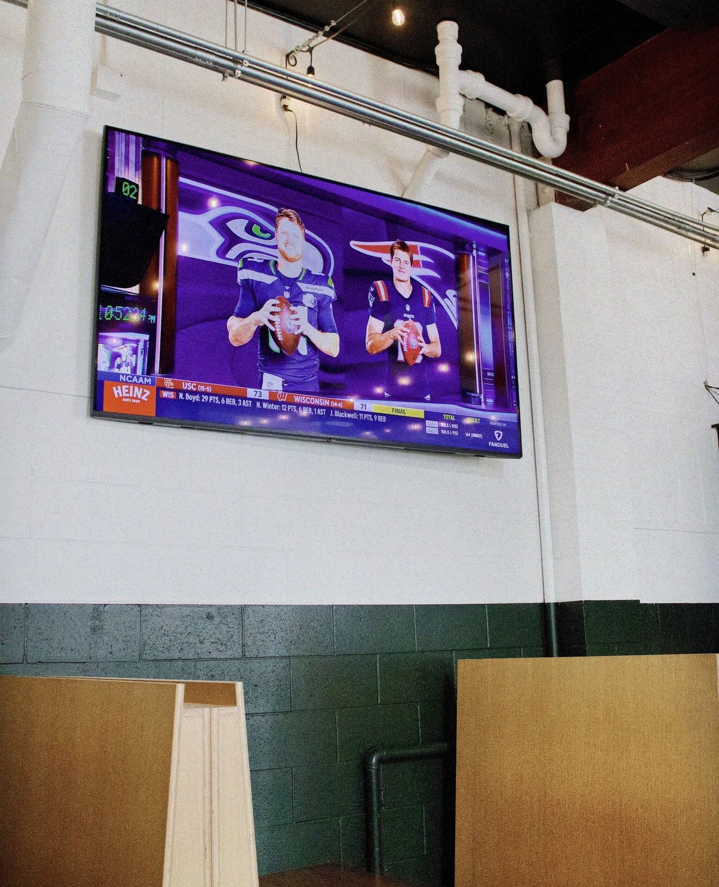 Almost time for the big game! 🏈⁠
⁠
This Sunday the BBYC Taproom is your game-day HQ. We&rsquo;ll have the matchup on the screens, Yonder ciders and @balebreaker beers pouring, and plenty of room to settle in and cheer on the Seahawks with fellow fan