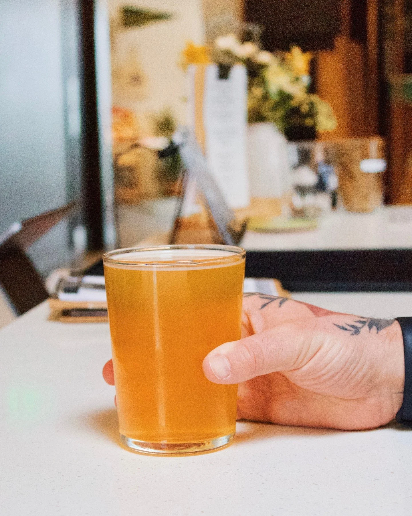 ON TAP NOW: Citrus Earl Grey⁠
⁠
Bright, hazy, and definitely ready for sunshine. This fruited cider is bursting with bright blood orange and tangerine, and gets a subtle glow-up from Earl Grey tea and a twist of lime peel. The tea stays subtle on the