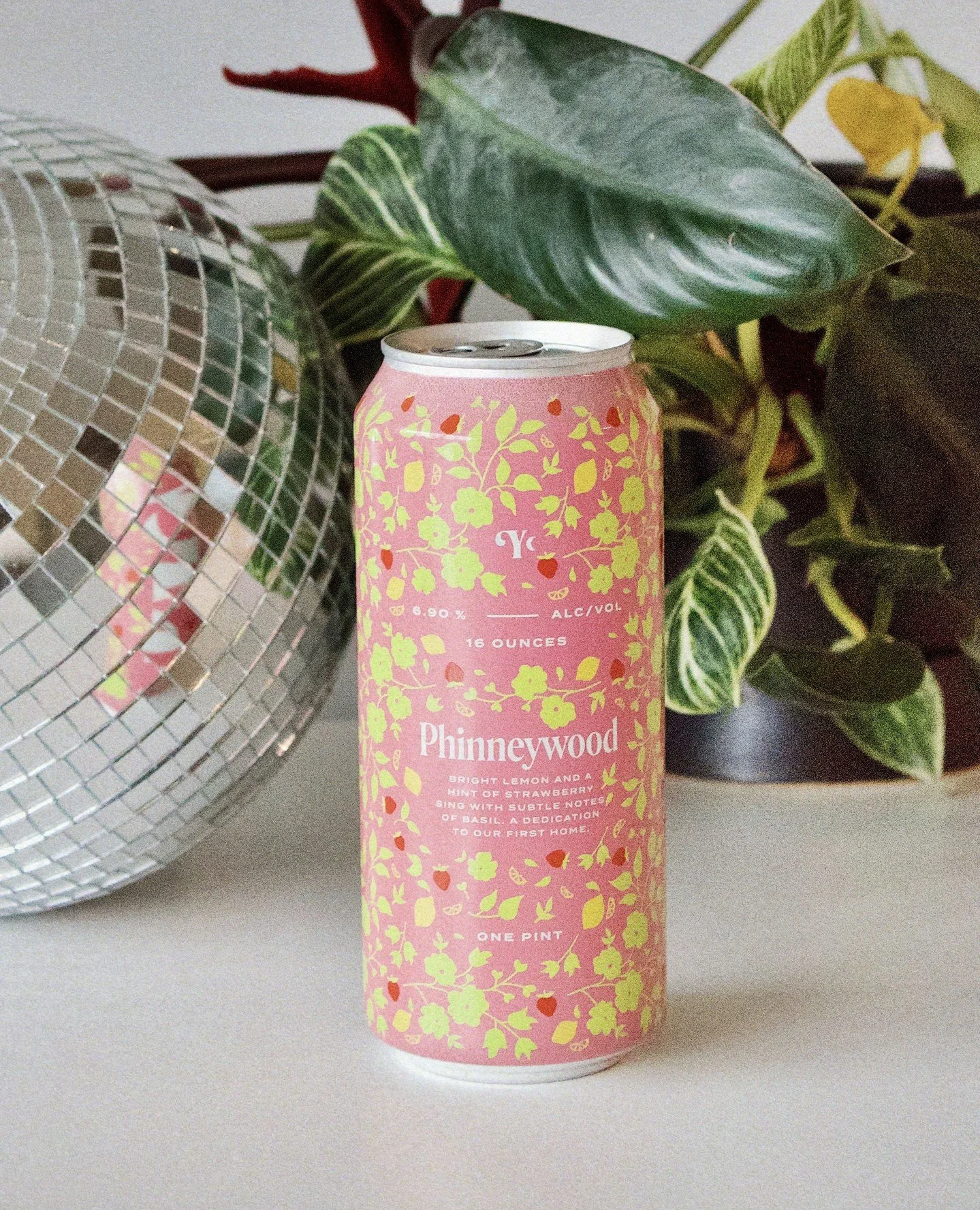 A little throwback moment 🍏✨⁠
⁠
Phinneywood&rsquo;s look has been updated for a few years now, but it&rsquo;s still so fun to see where it started vs. where it is today. Same cider you love - just a glow-up we&rsquo;re still not over. Swipe 👉🏻 to 