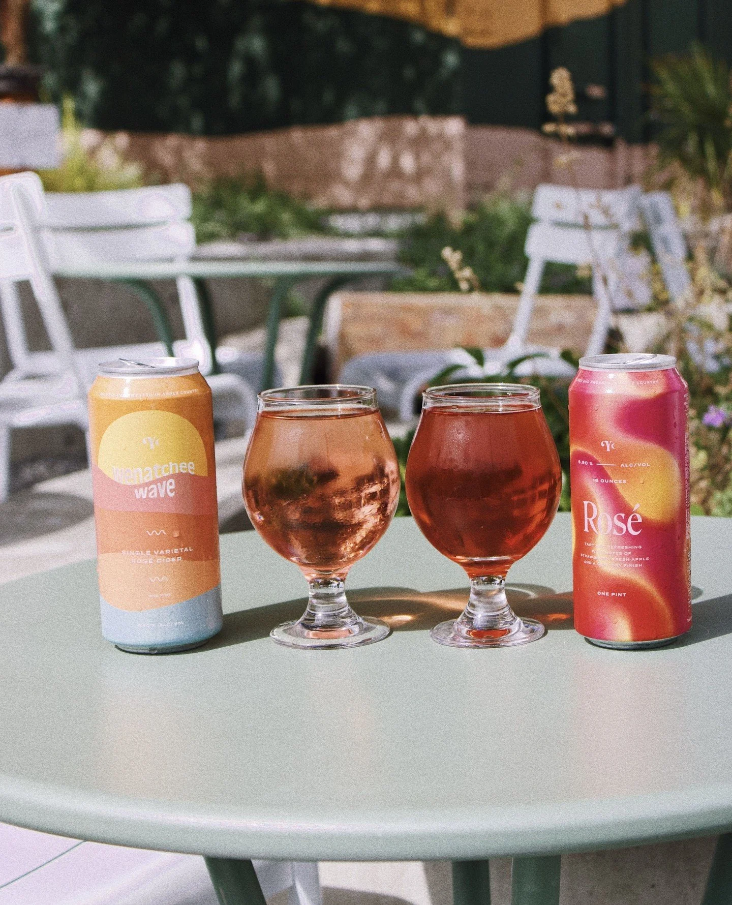 Who says fall isn&rsquo;t the perfect time for a little ros&eacute;?? 🍂⁠
⁠
Our Ros&eacute; cider and Wenatchee Wave are made for fall. Ros&eacute; brings tart cranberry, ripe strawberry, delicate hibiscus tannins, balanced acidity, and just a touch 
