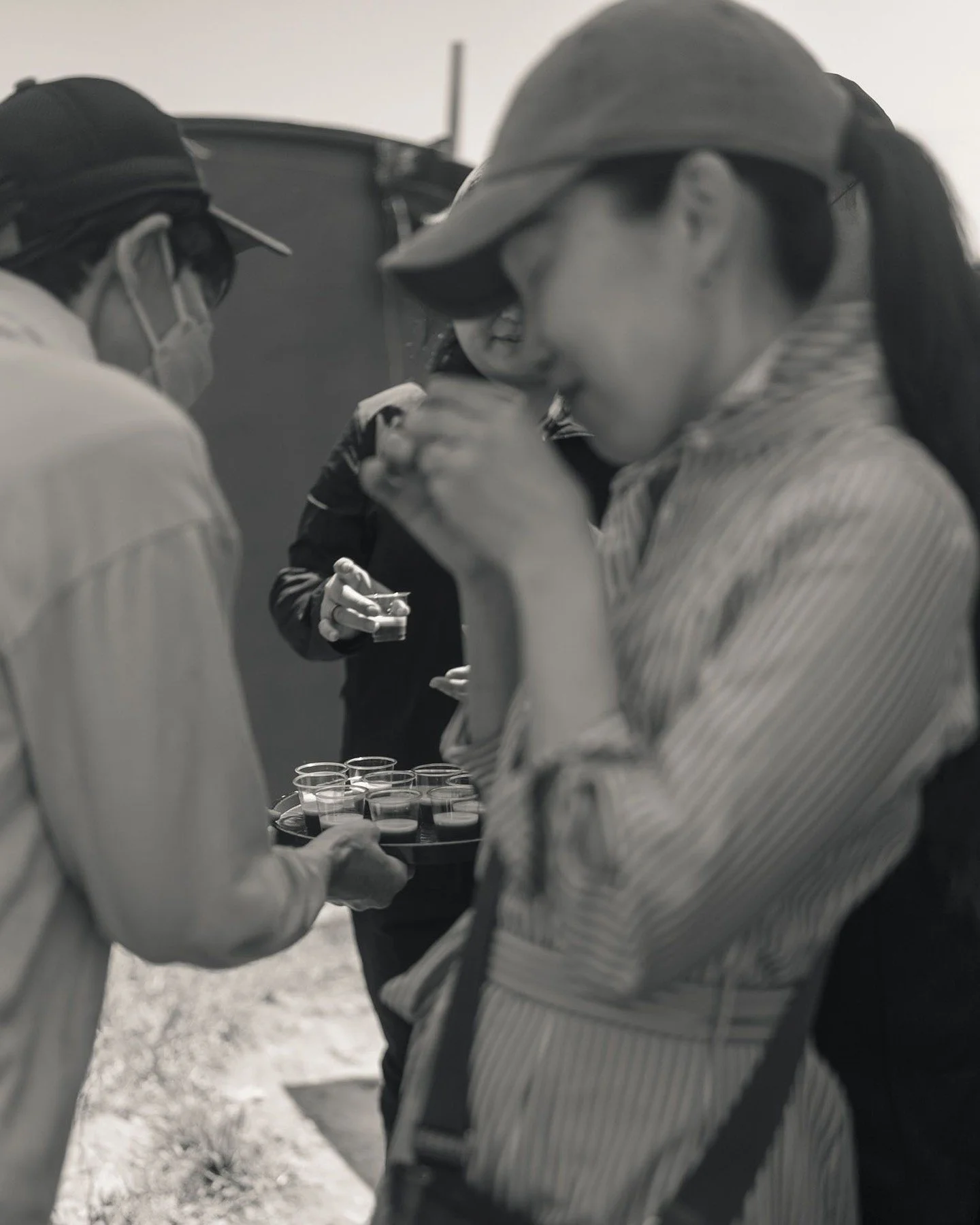 A brief moment of pause during the tea harvest (for unground Matcha known as Tencha) here in Gokasho, Uji, Kyoto.

Gokasho is a terroir of exceeding quality. Multiple first place awards from the MAFF (Ministry of Forest and Fisheries) have gone to Te