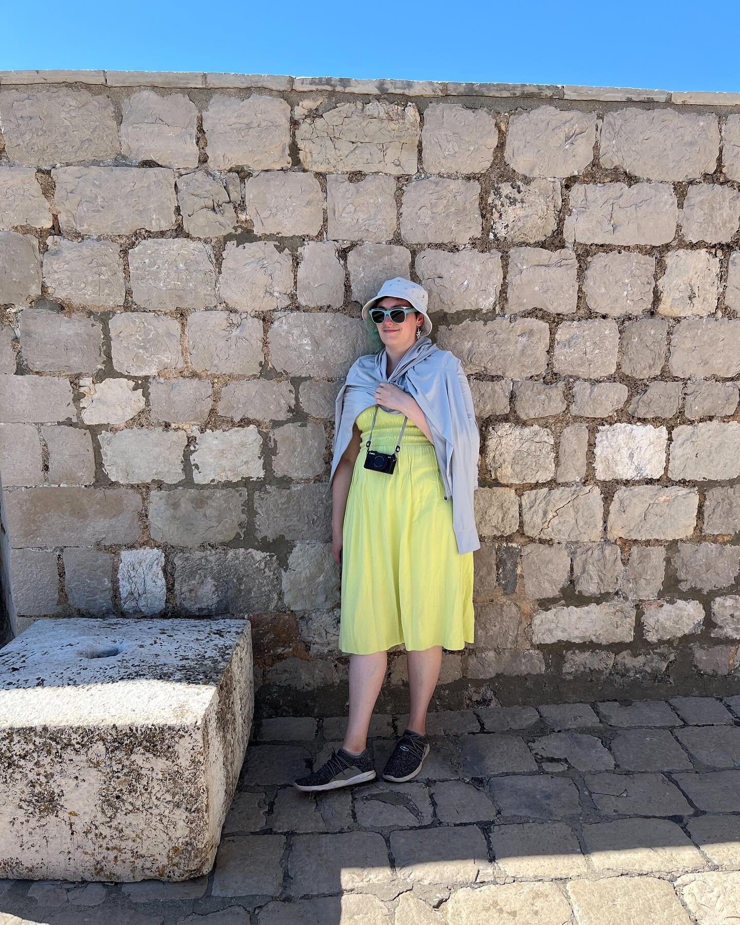 2023// Dubrovnik has been HOT. I&rsquo;ve been shadow hopping as we tour the city. I&rsquo;m having fun but I wasn&rsquo;t made for this weather ☀️🥵
#dubrovnik #croatia #travel #AlidiaEuro2023 #AlidiaTravelAdventures #GlobeTrekkingGeek