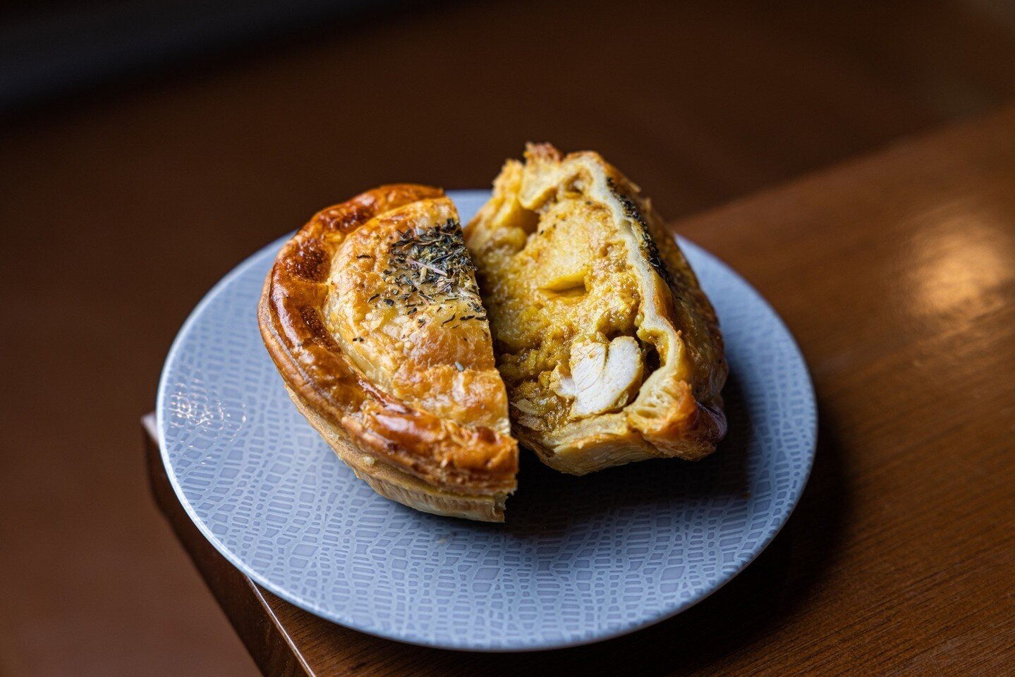 Our Sri Lankan chicken curry pies are a crowd favourite 💫⁠
⁠
#kingstreetcafe #bowenhillscafe #brisbaneeats #brisbanecafe #queensland #FrenchCake #PatisseriePerfection #SweetDelights #DessertGoals #TasteOfFrance #frenchpastry