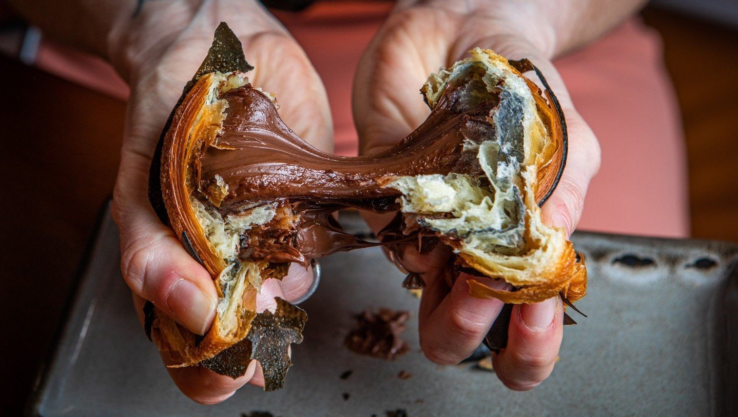 Deliciously puffy pastry filled with Nutella. Treat yourself!⁠
⁠
#kingstreetcafe #bowenhillscafe #brisbaneeats #brisbanecafe #queensland #FrenchCake #PatisseriePerfection #SweetDelights #DessertGoals #TasteOfFrance #frenchpastry