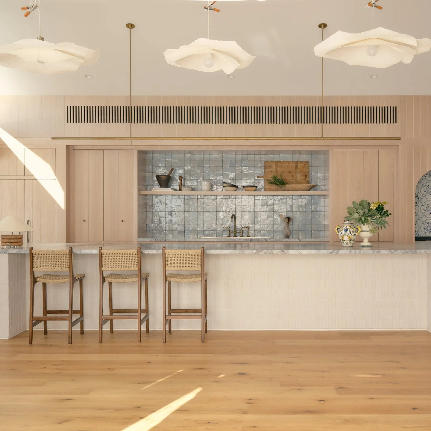 ✨ A kitchen designed to inspire &mdash; soft timber tones, handcrafted tiles, and a touch of Mediterranean charm. Perfectly blending elegance with warmth, and a touch of the clients&rsquo; travelling experiences. This space is made for gathering, coo