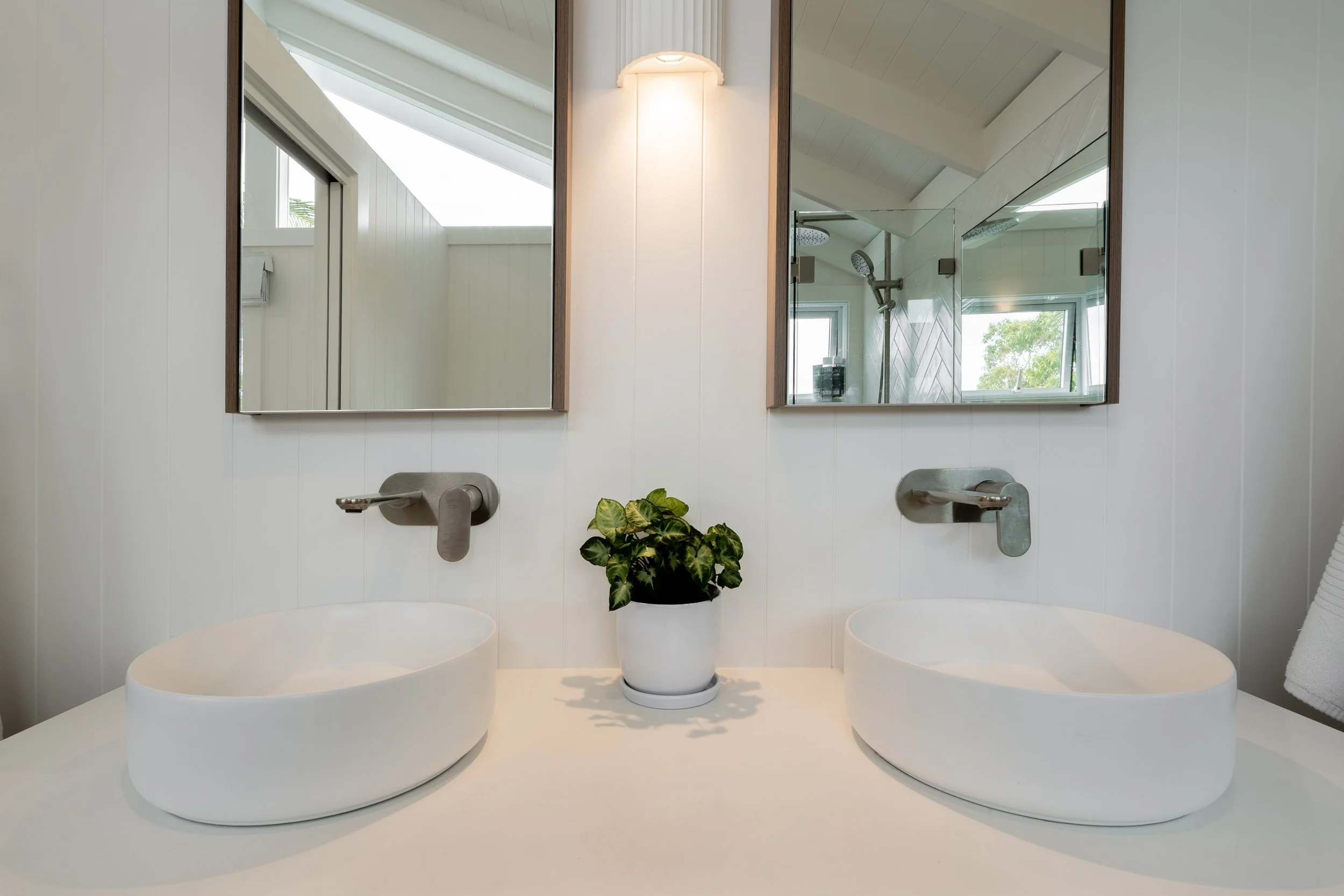 bathroom 3.jpg