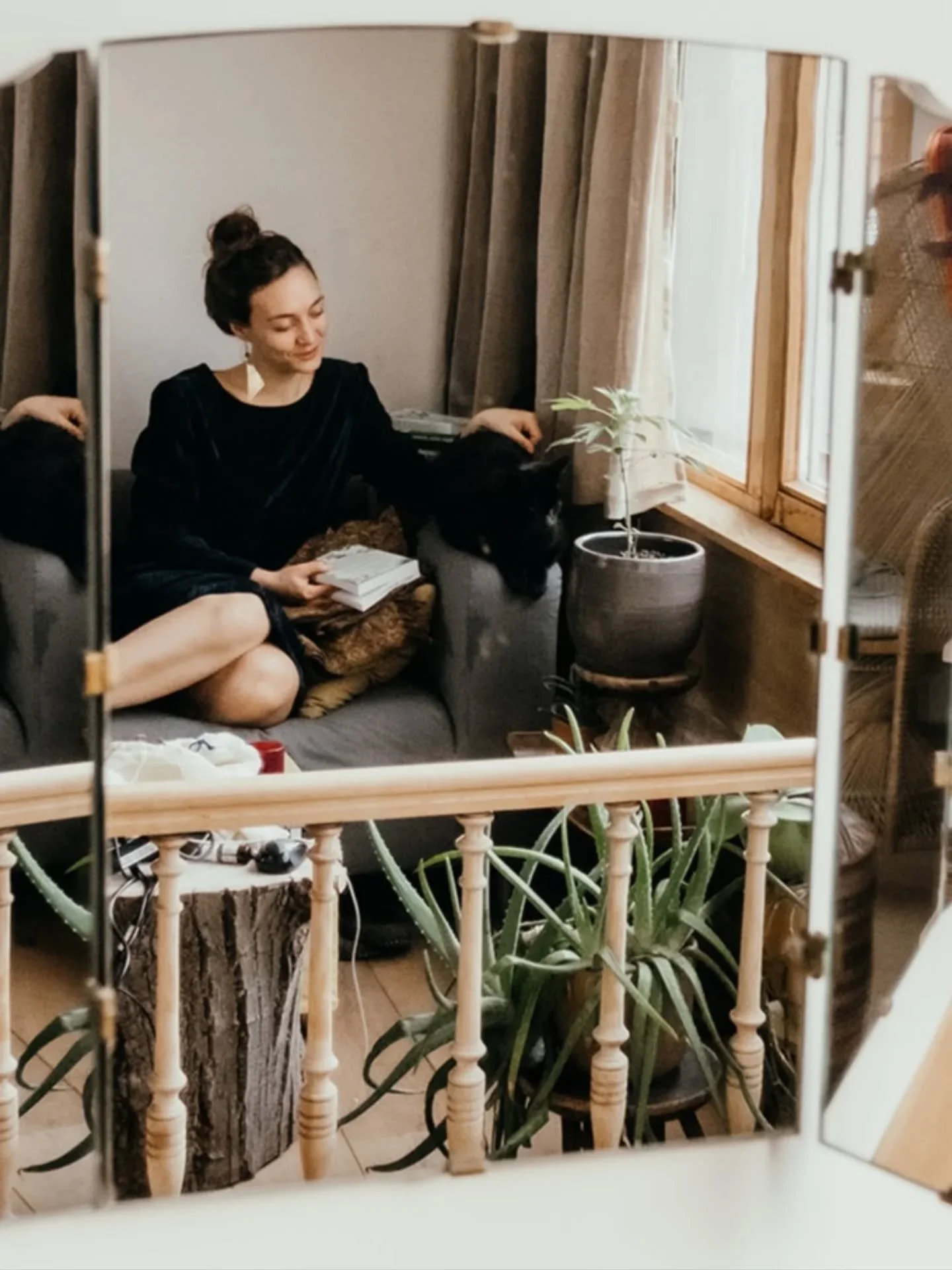 🍂🍁 De herfst is in het land! Voel jij het ook? 's Ochtends die heerlijk frisse lucht vol zuurstof. Ahhh, echt genieten! 
✨ Er zit iets bijzonders in die overgangsfases, minder stagnerend dan de zomer of winter met hun volle intensiteit. Wanneer we