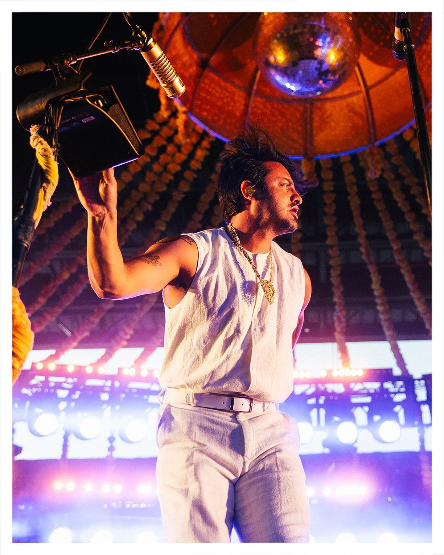 @youngthegiant live across amerika and beyond! for @undercurrent_zine // july 2023

i&rsquo;ve been a ytg fan since 2010 and have seen them live a few times since but this time i got to run around with my camera 😭✨

&bull;
#always823 #youngthegiant 