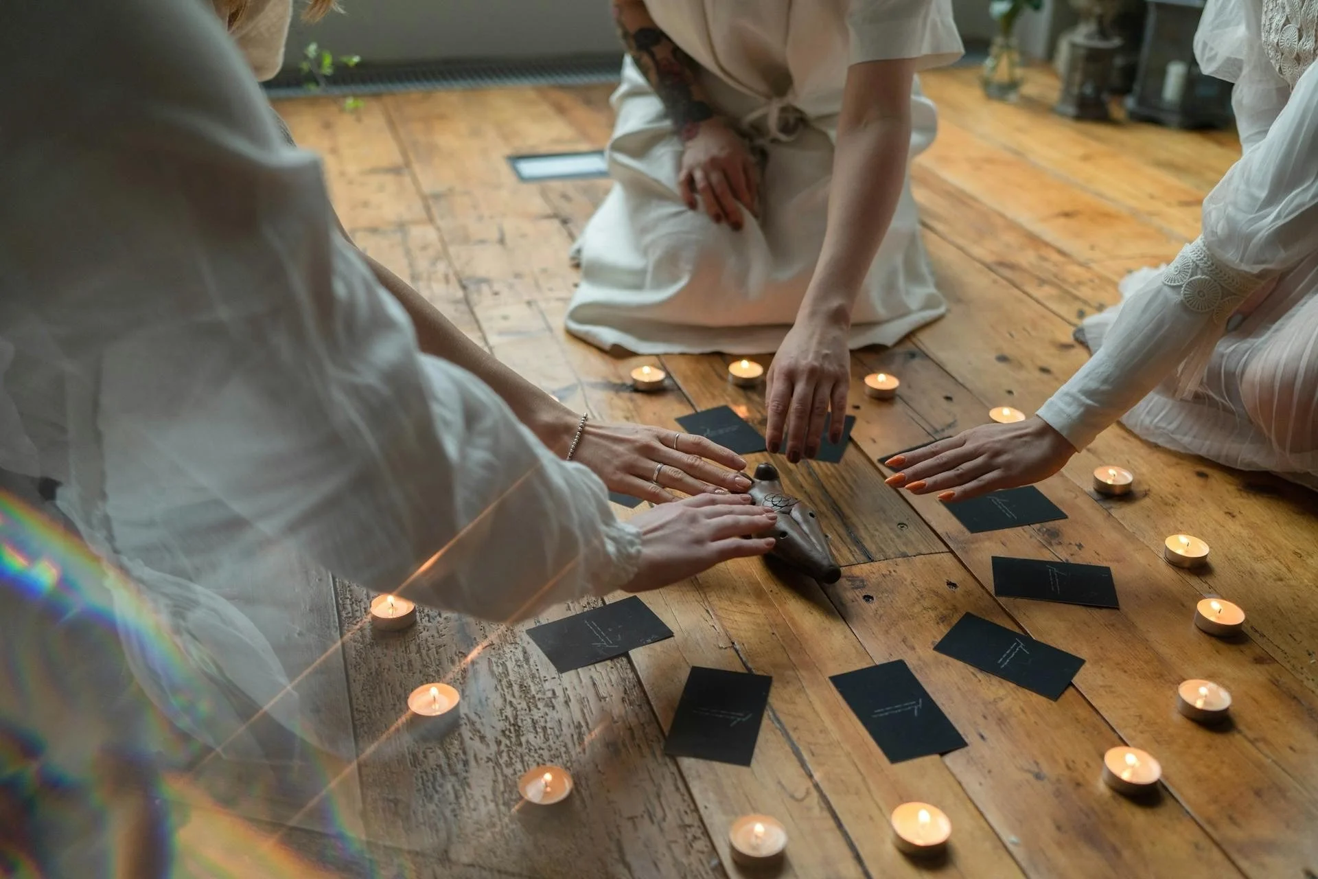 Sharing Circle - Yoga + Journaling + Aperitif  20 Nov 2024