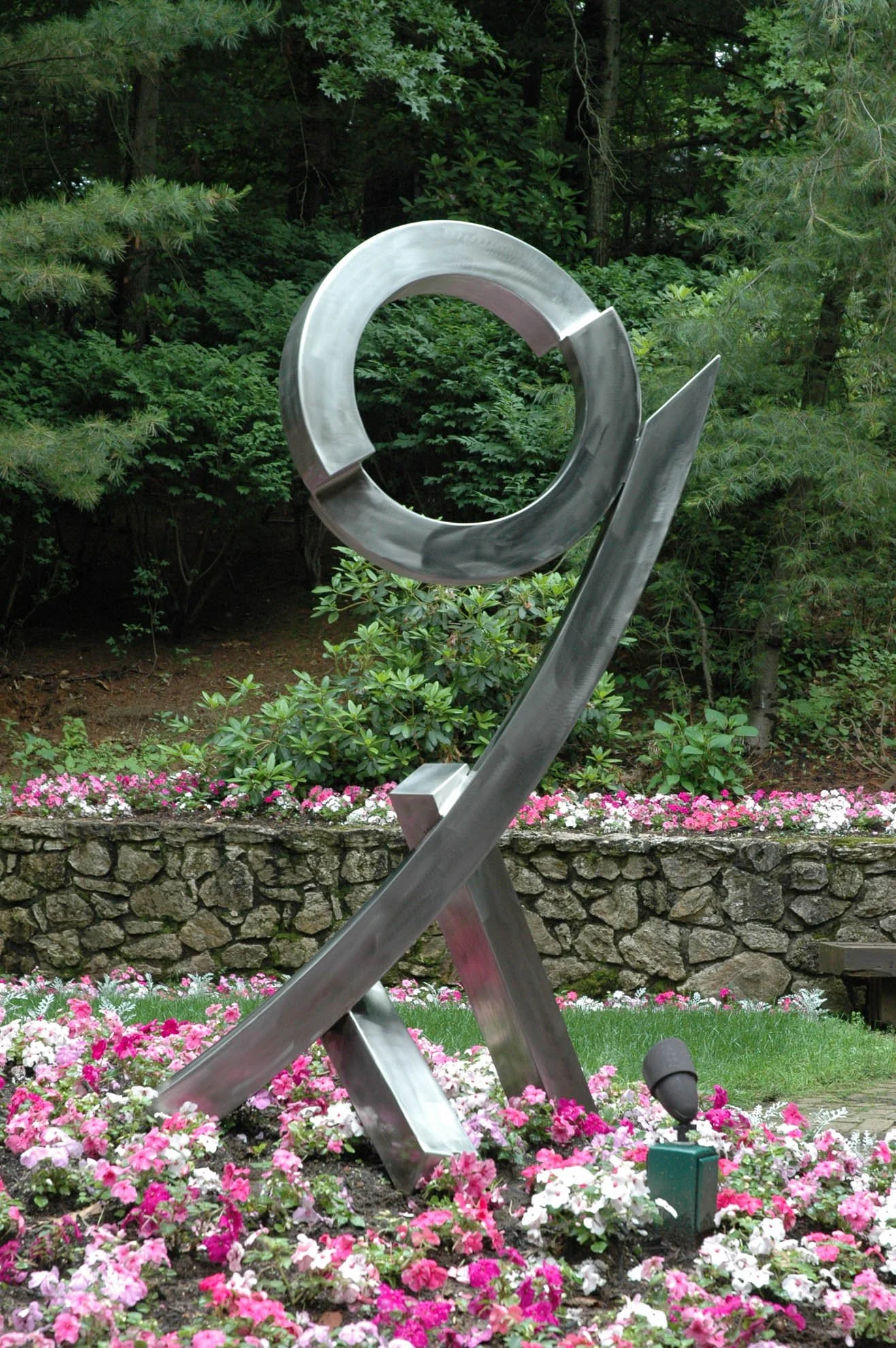"Austin Rhythm #9", Stainless steel, 65 x 36 x 40", Private Collection, Rumson, New Jersey.