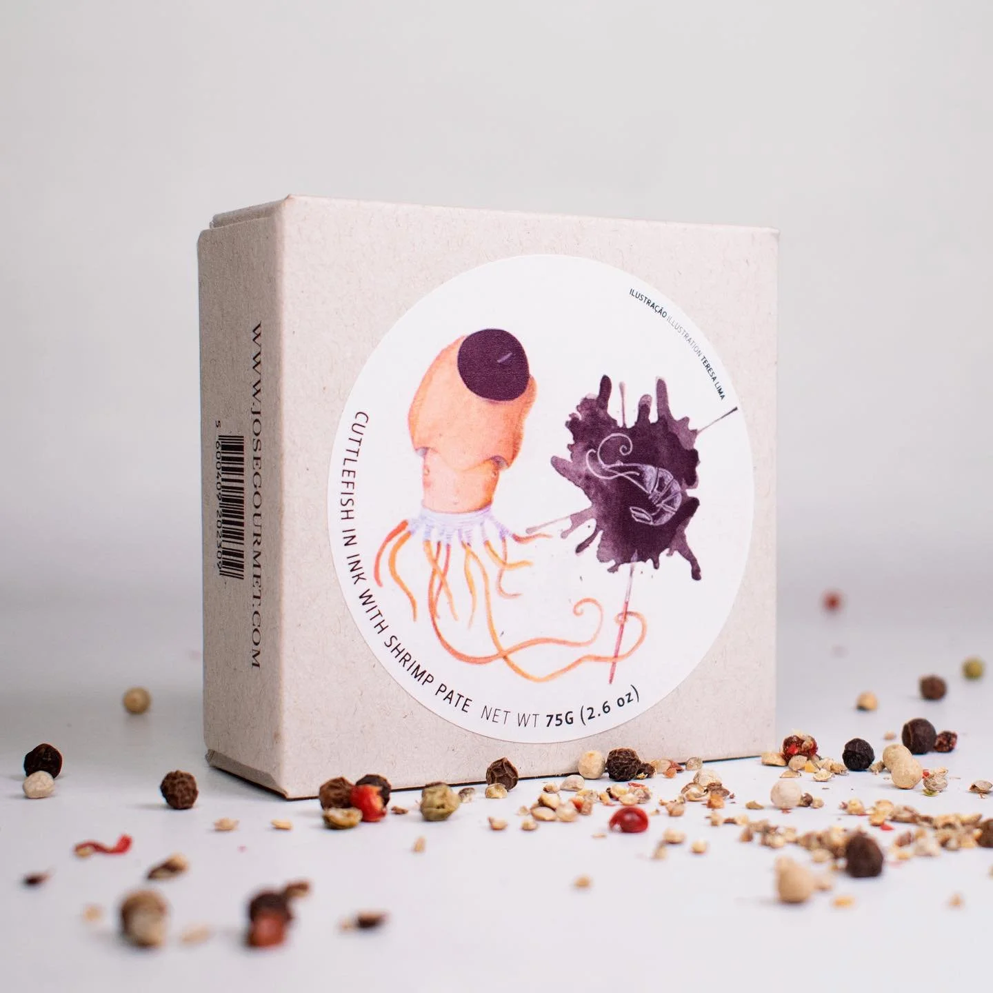 Small tin, big flavour!
JOSE Gourmet's Cuttlefish in Ink with Shrimp Pâté is rich and velvety - a must try Portuguese delicacy. 
Spread it on crusty bread or crackers and dive into something different! 
Try it today - shop now at pomp