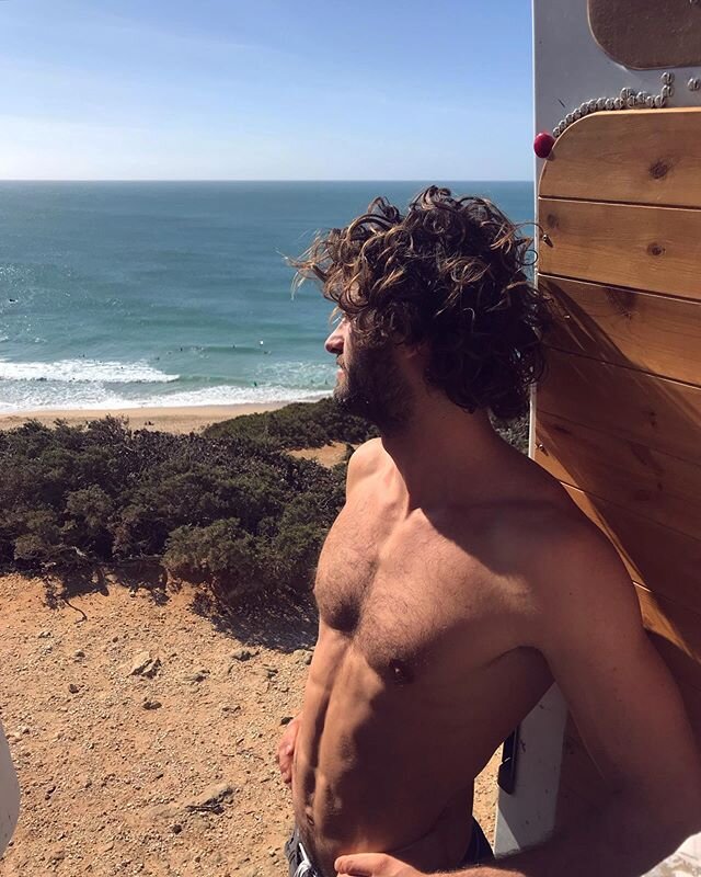 Day dreaming of warmer waters! 🌊⚡️