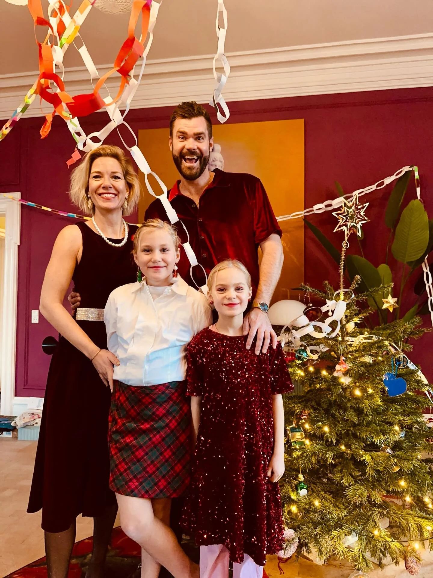 Merry Christmas 🎄🎄
Let more wine and grapes come 😍