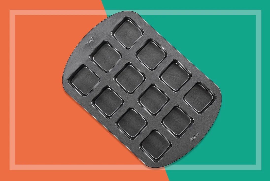 Amazon Shoppers Can't Stop Buying This Pan That Guarantees Perfect Crispy-Edged Brownies Every Time