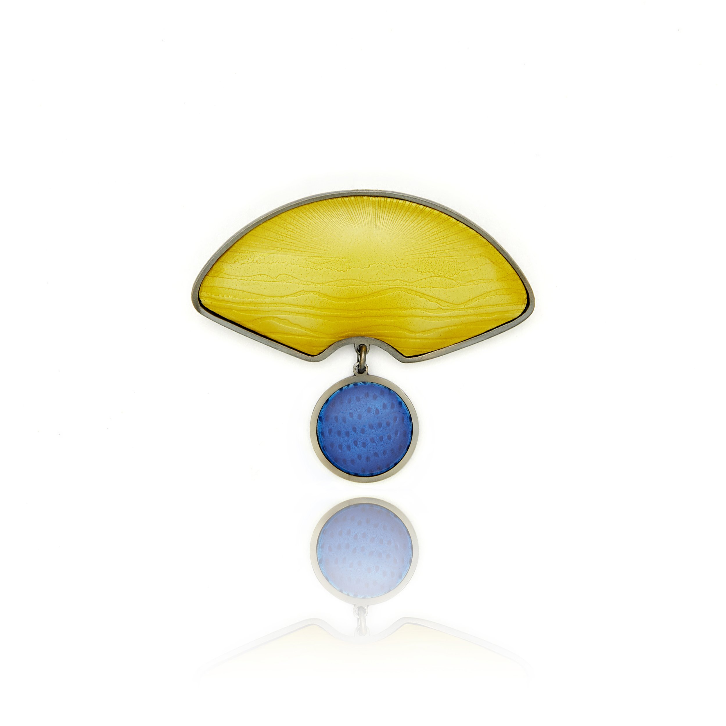 Yellow fan with raindrop .jpg