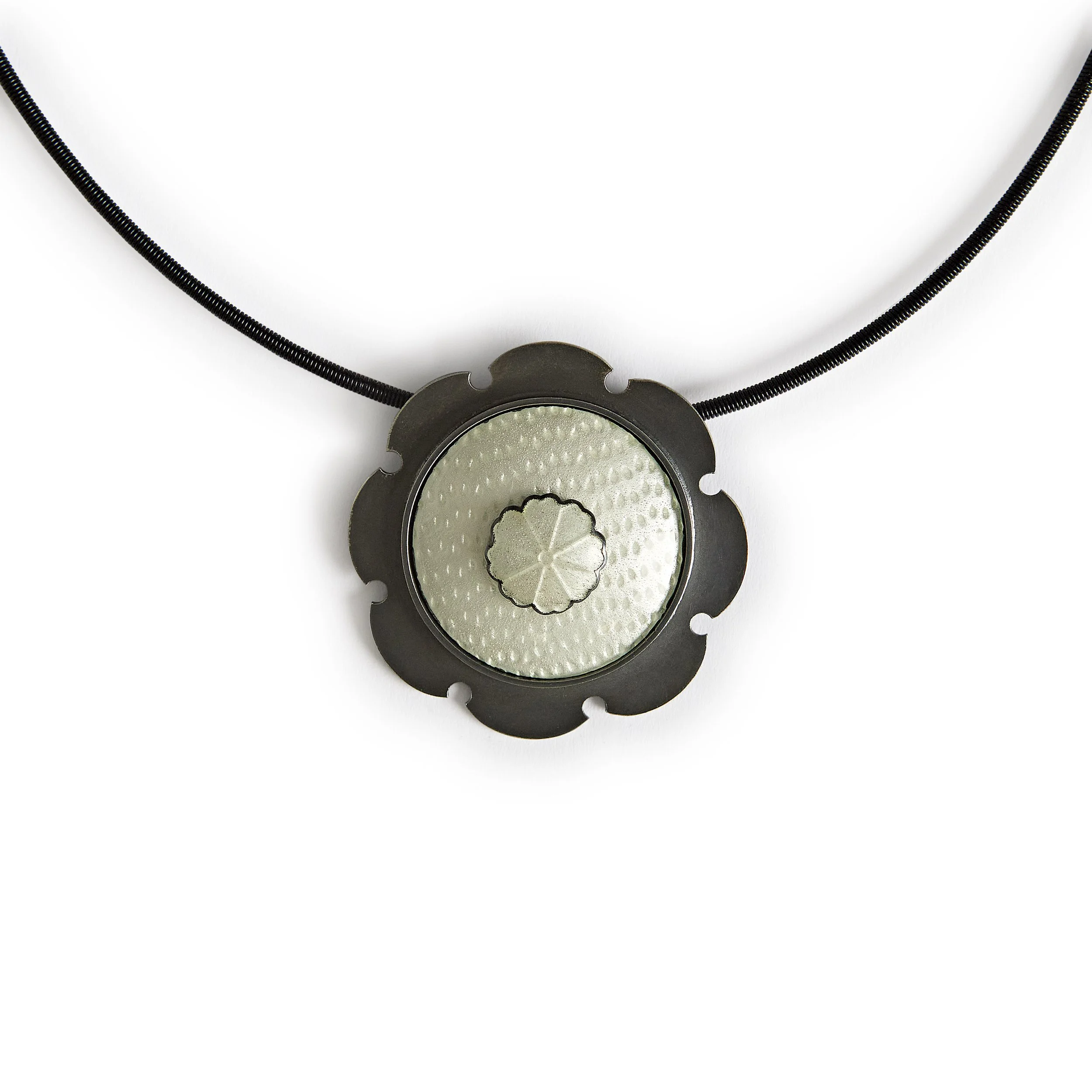 pendant white rosette.jpg