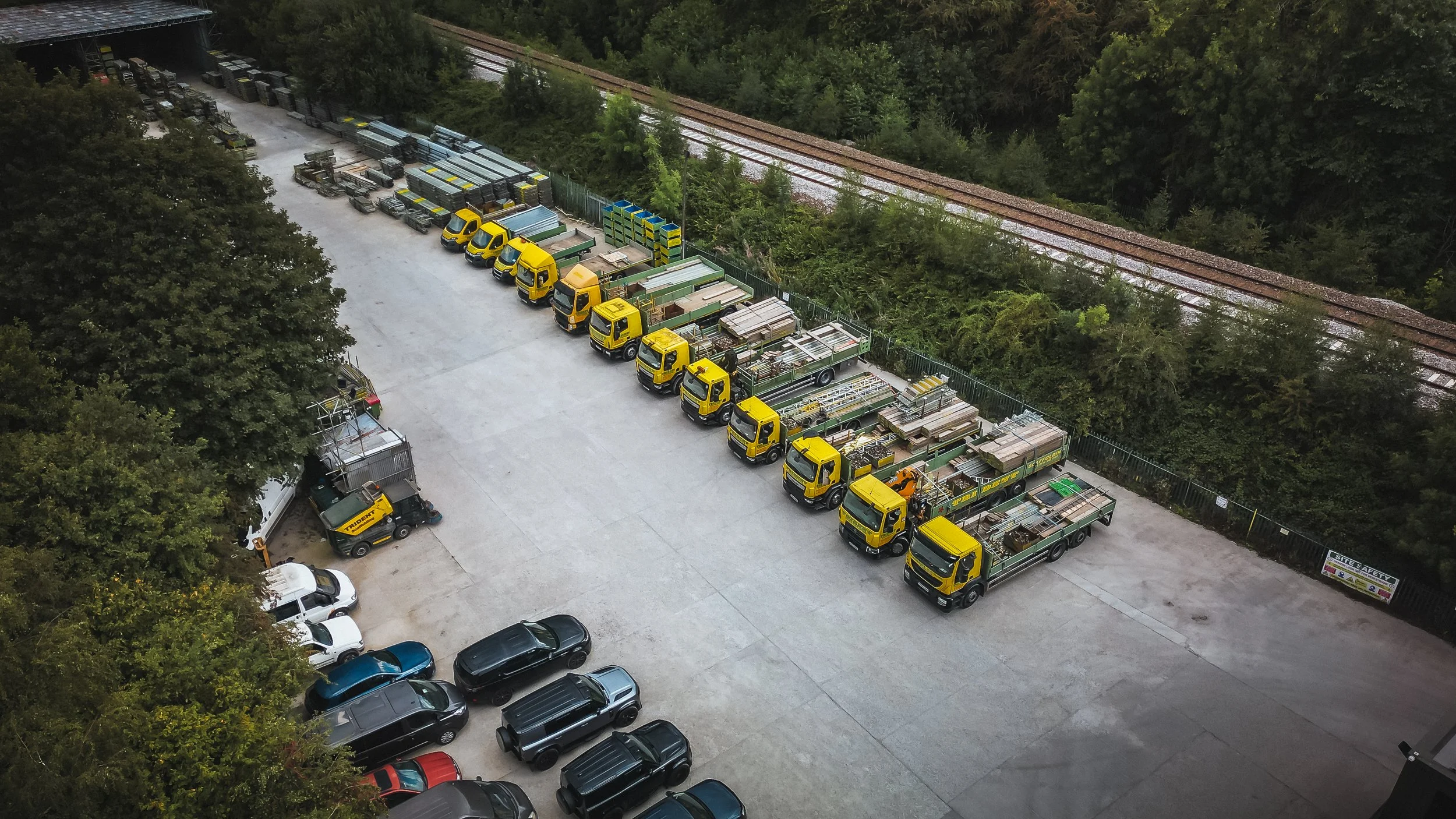 Tridents yard -7.jpg