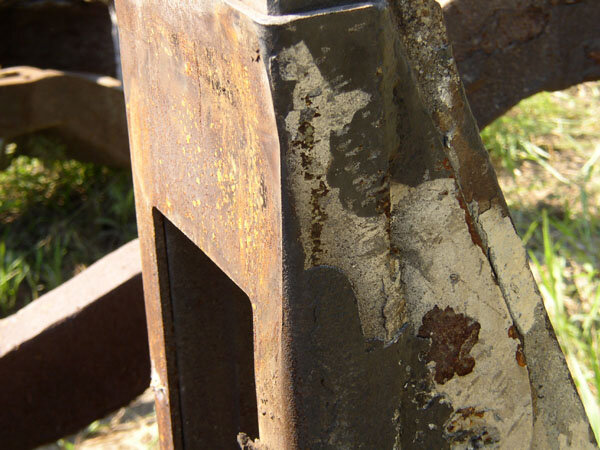 Worn pedestal liner