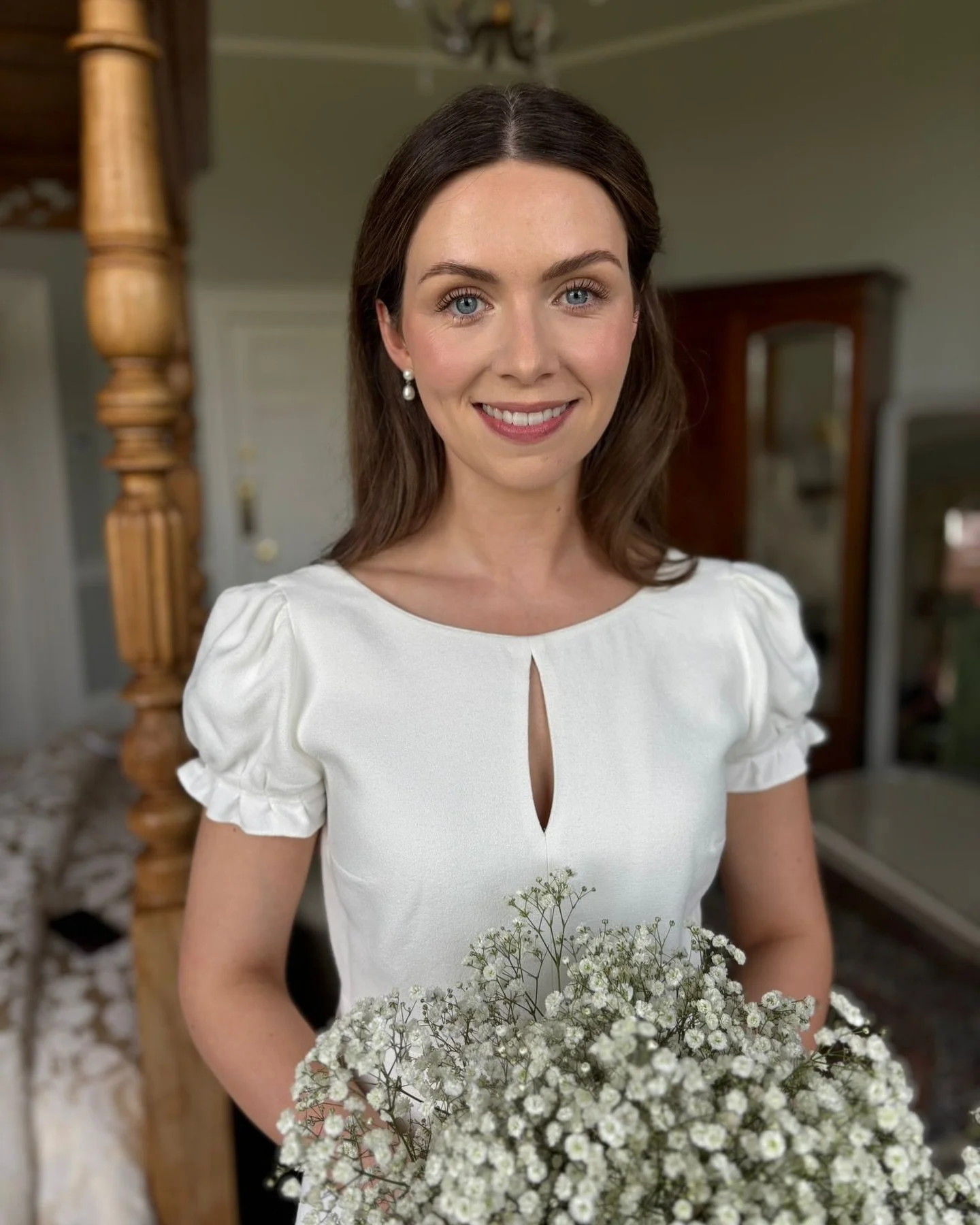 The main thing I miss about doing makeup is being part of someone&rsquo;s special day but I can still have a little bit of input! 

I had the honour of giving this beautiful bride a lash lift and tan for the lead up to her wedding. She was a little n