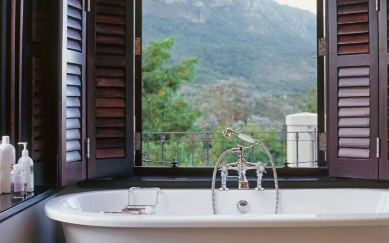 For the record, this is not my tub. But it will be going on my vision board soon!