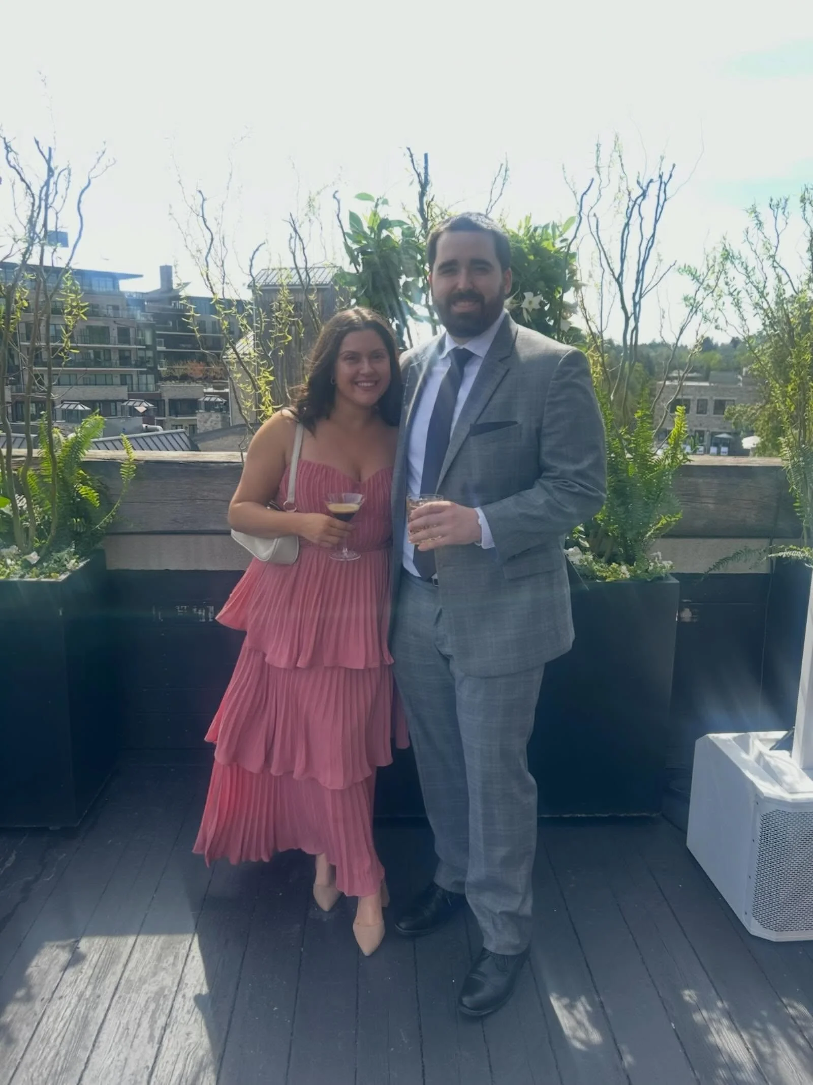 It was a beautiful day to be a wedding guest, and a beautiful guest she was! 

💕💕 love the dress + the tan
Thanks for trusting us with your glow 🥰

You can find us Downtown Burlington 2084 Pine St 
livbellasunless.ca

#burlingtonspraytan #hamilton