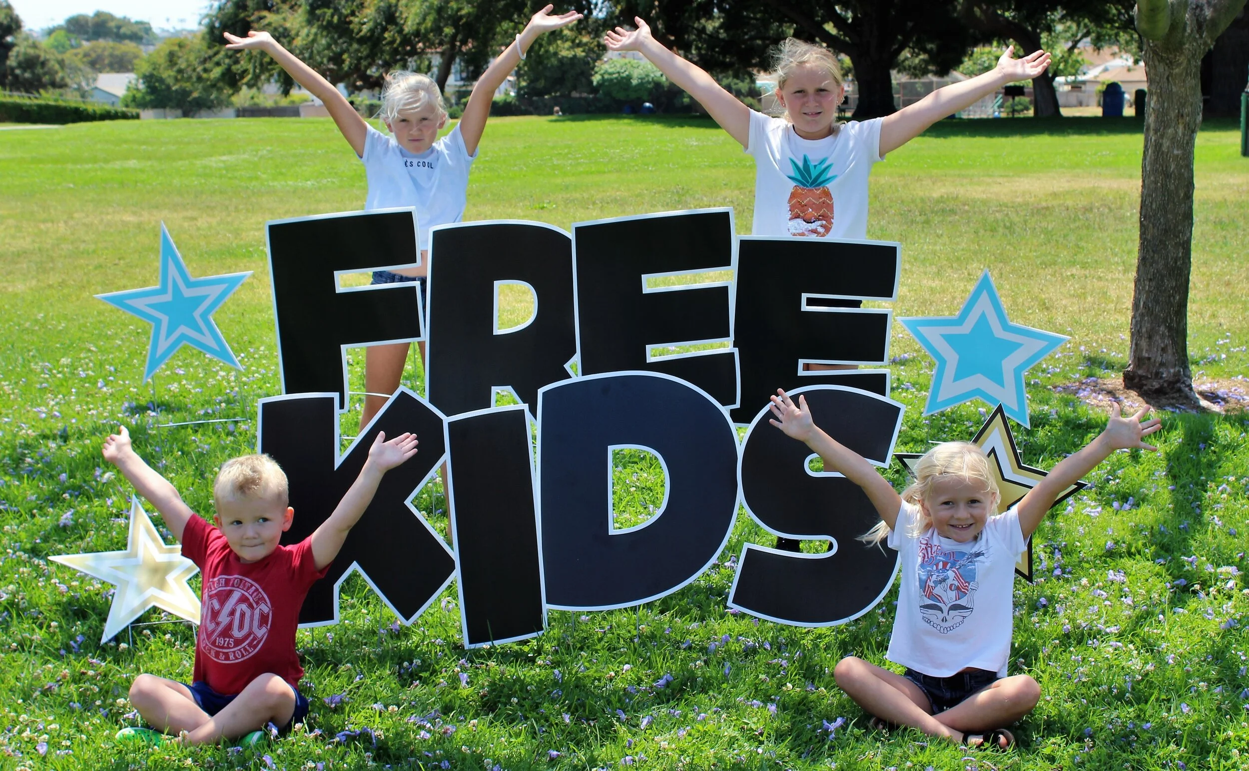 Party in My Yardy Los Angeles Celebration Yard Signs for All Occasions