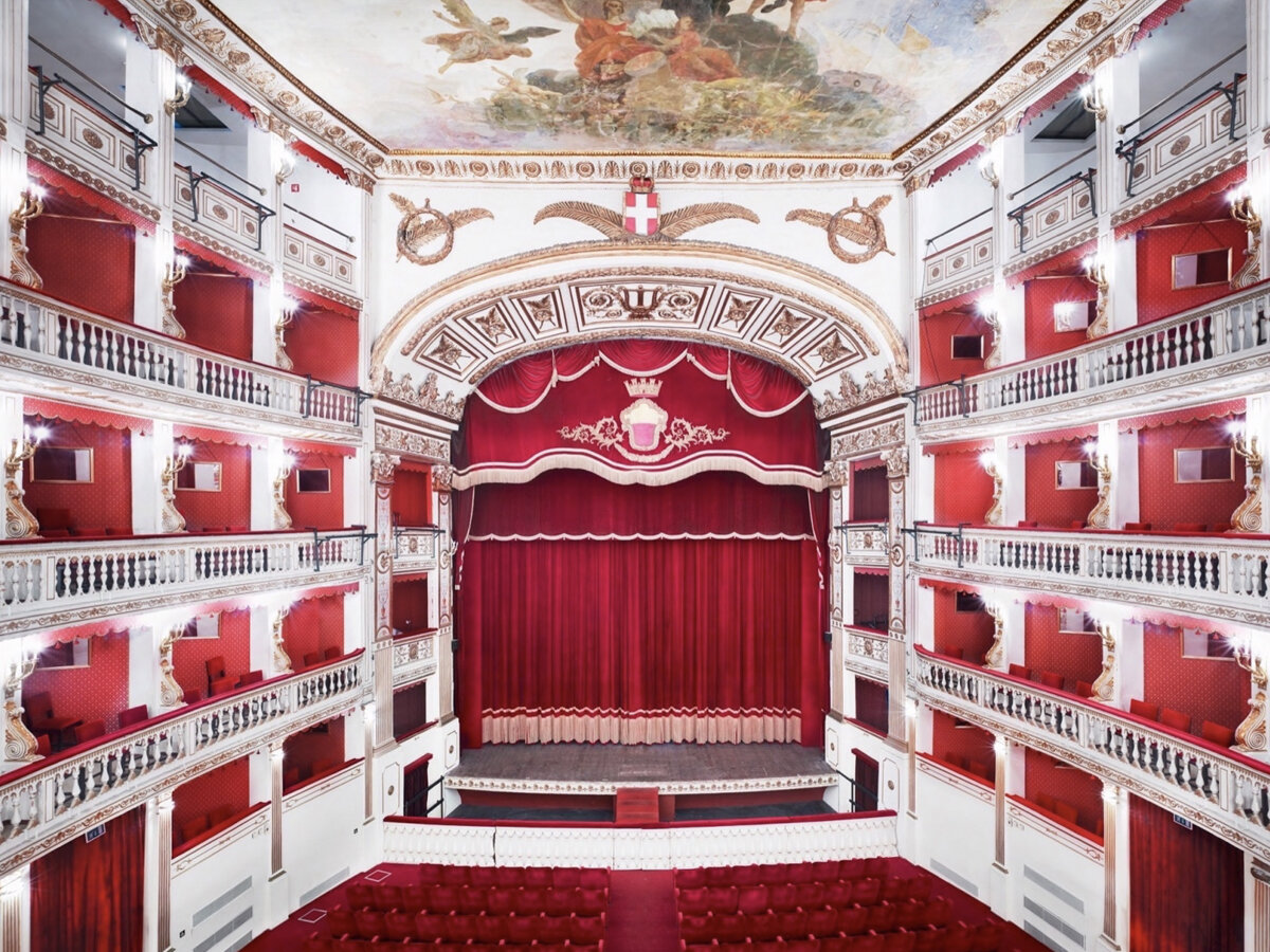 © Candida Hofer, Teatro Mercadante Napoli, 2009